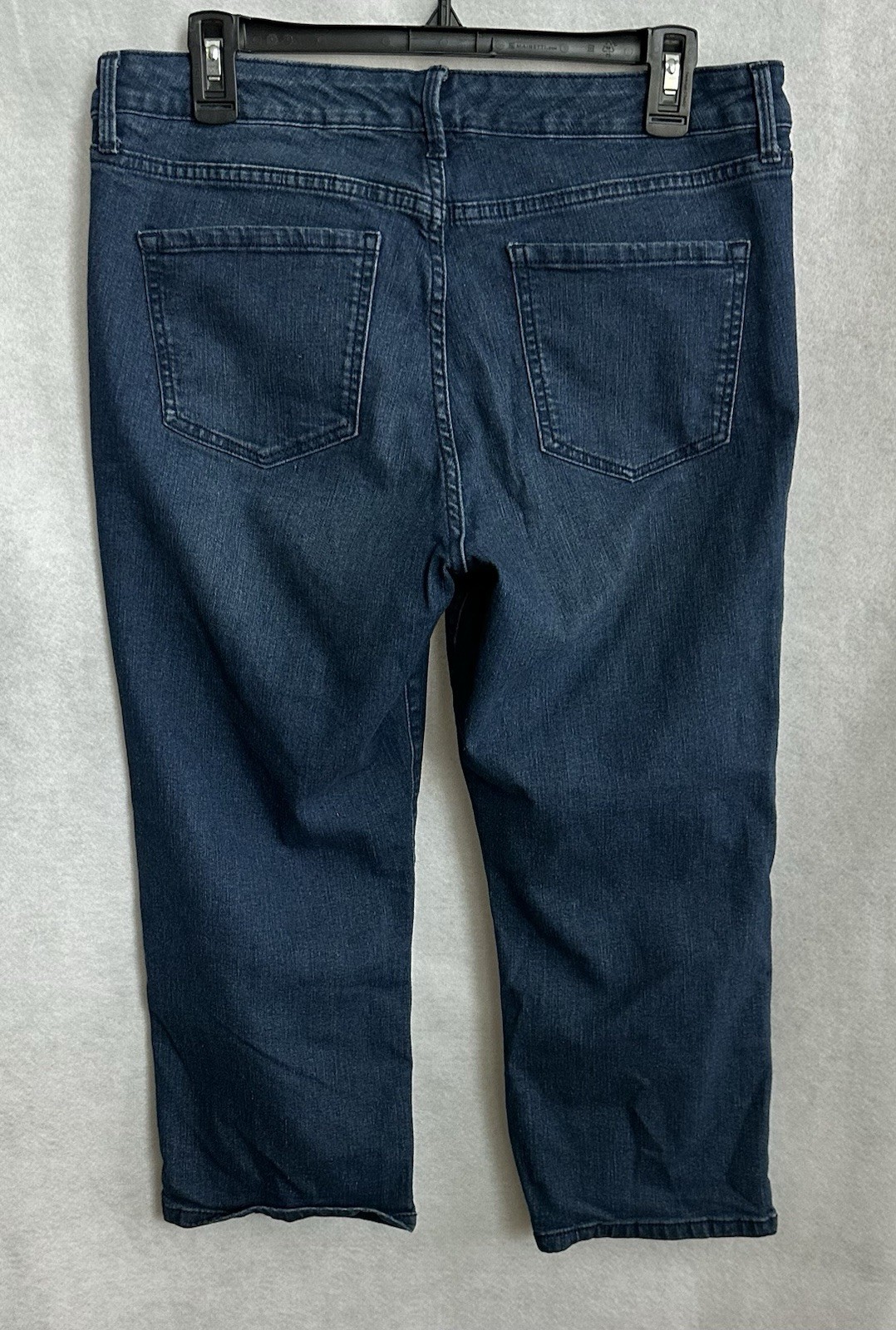 Nine West Chrystie Capri Size 12 W-33” R-10 1/2” In-23” Leg Opening 16”