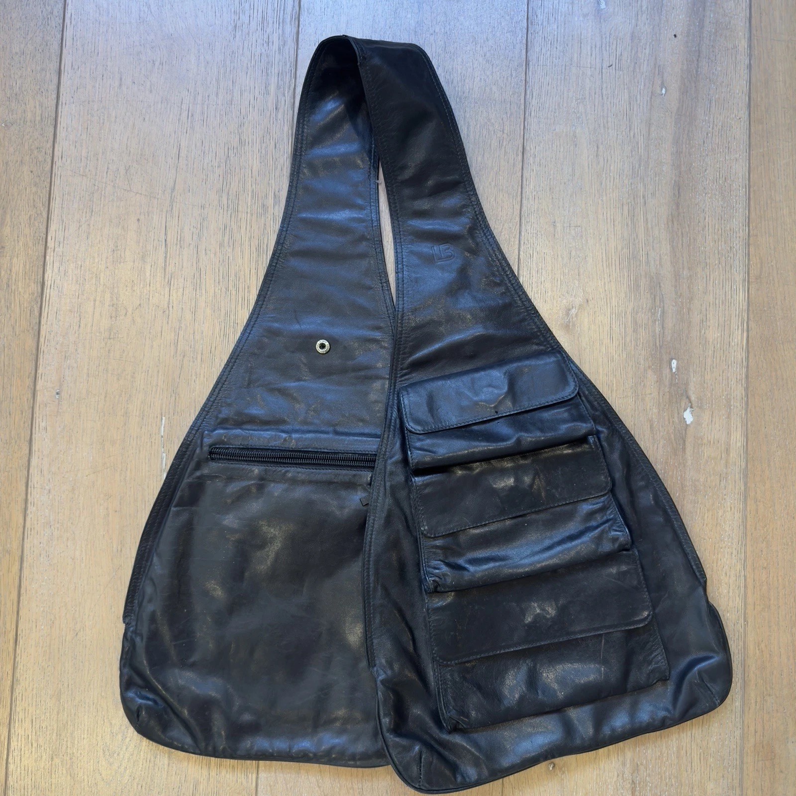 Amen Wardy 1980s Laura Biagiotti Italian Leather Saddle Bag Vintage Exclusive