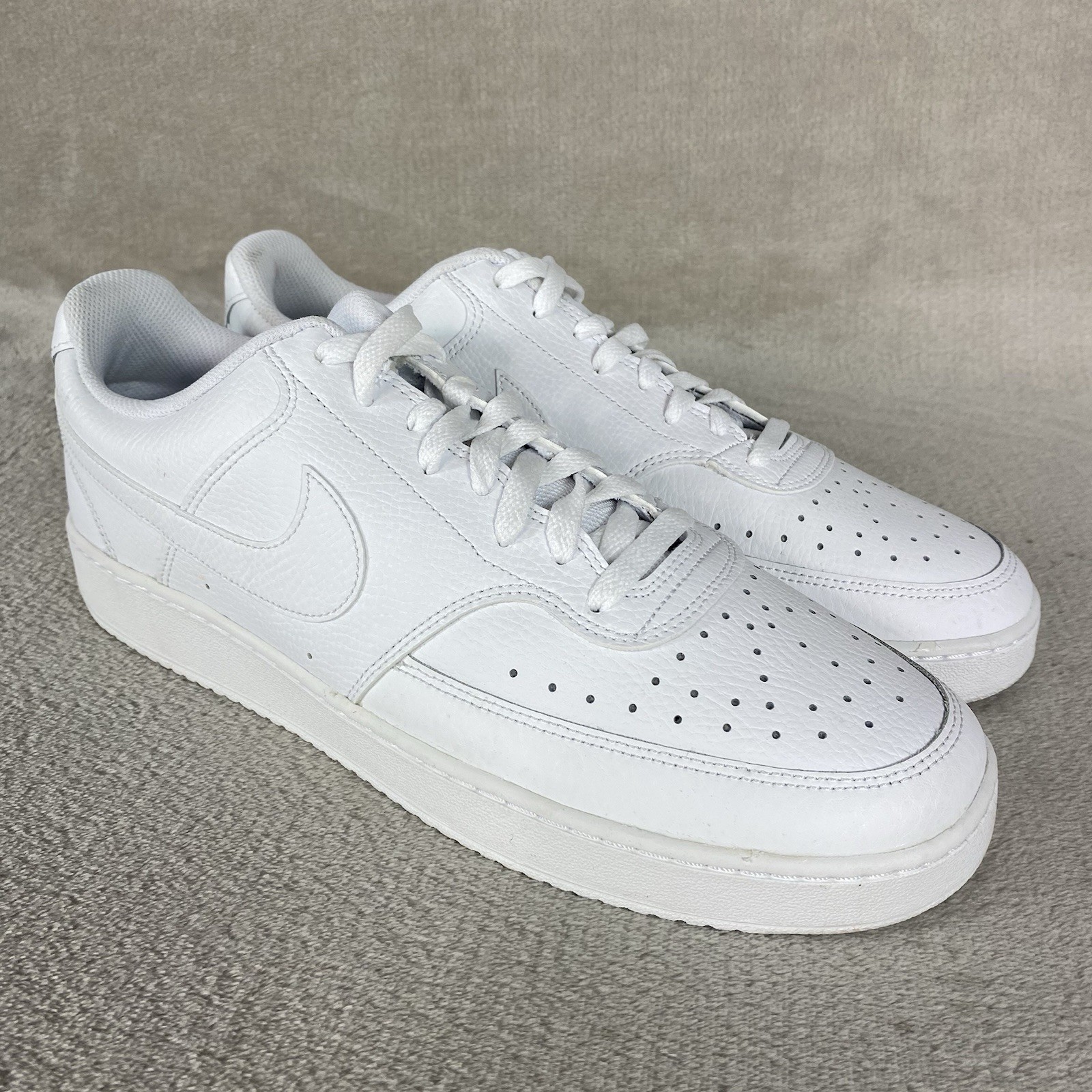 Nike Court Vision Low Men’s Sneakers Shoes Size 10 Triple White Leather NEW
