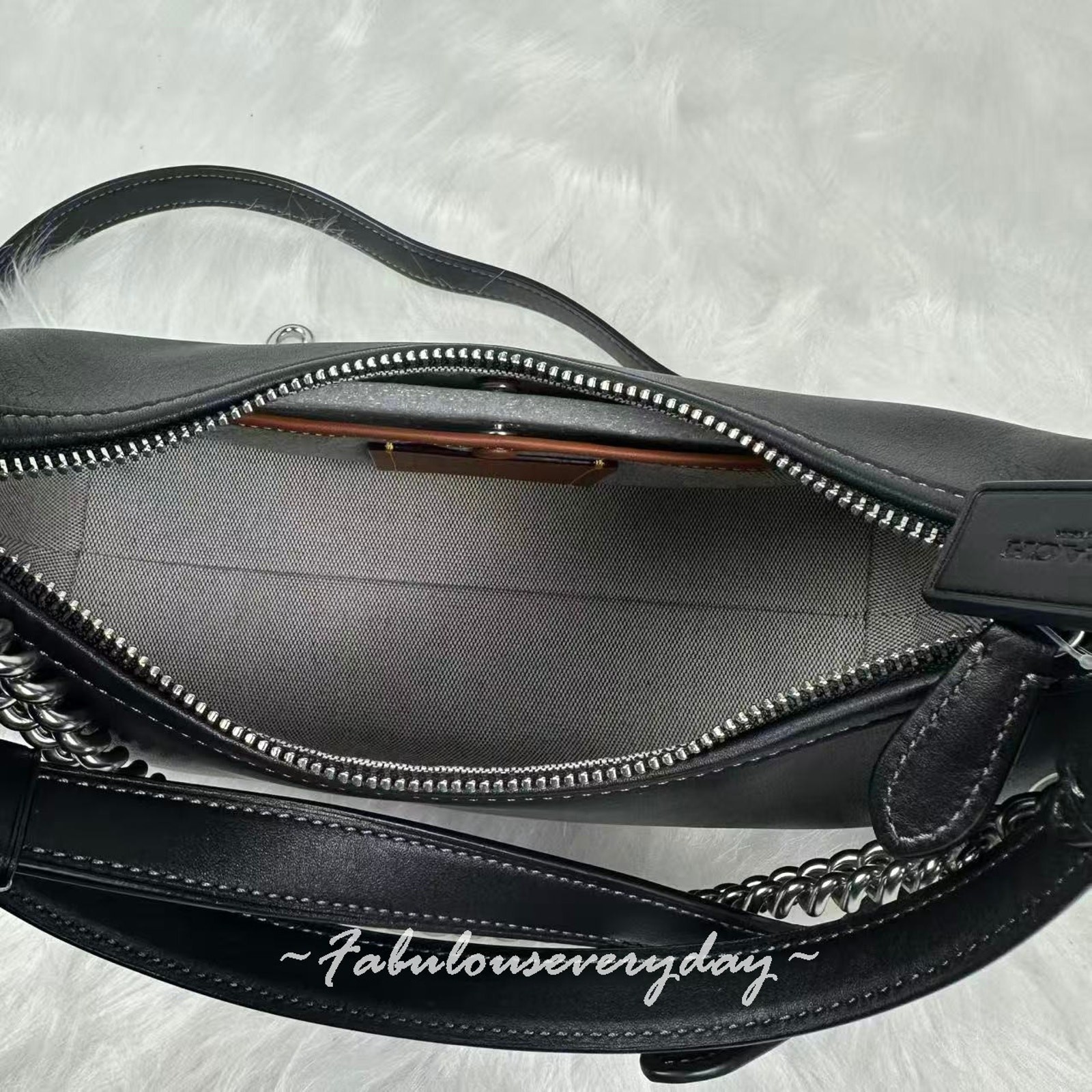 COACH Juliet 25 Small Shoulder Bag Crossbody In Leather/Silver/Black CW640