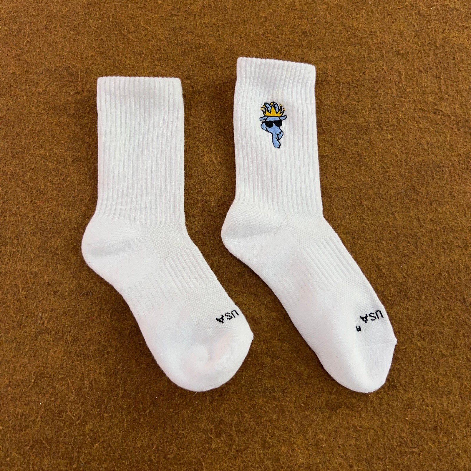 Goat USA Unisex Medium White Embroidered Mascot Logo Crew Socks New