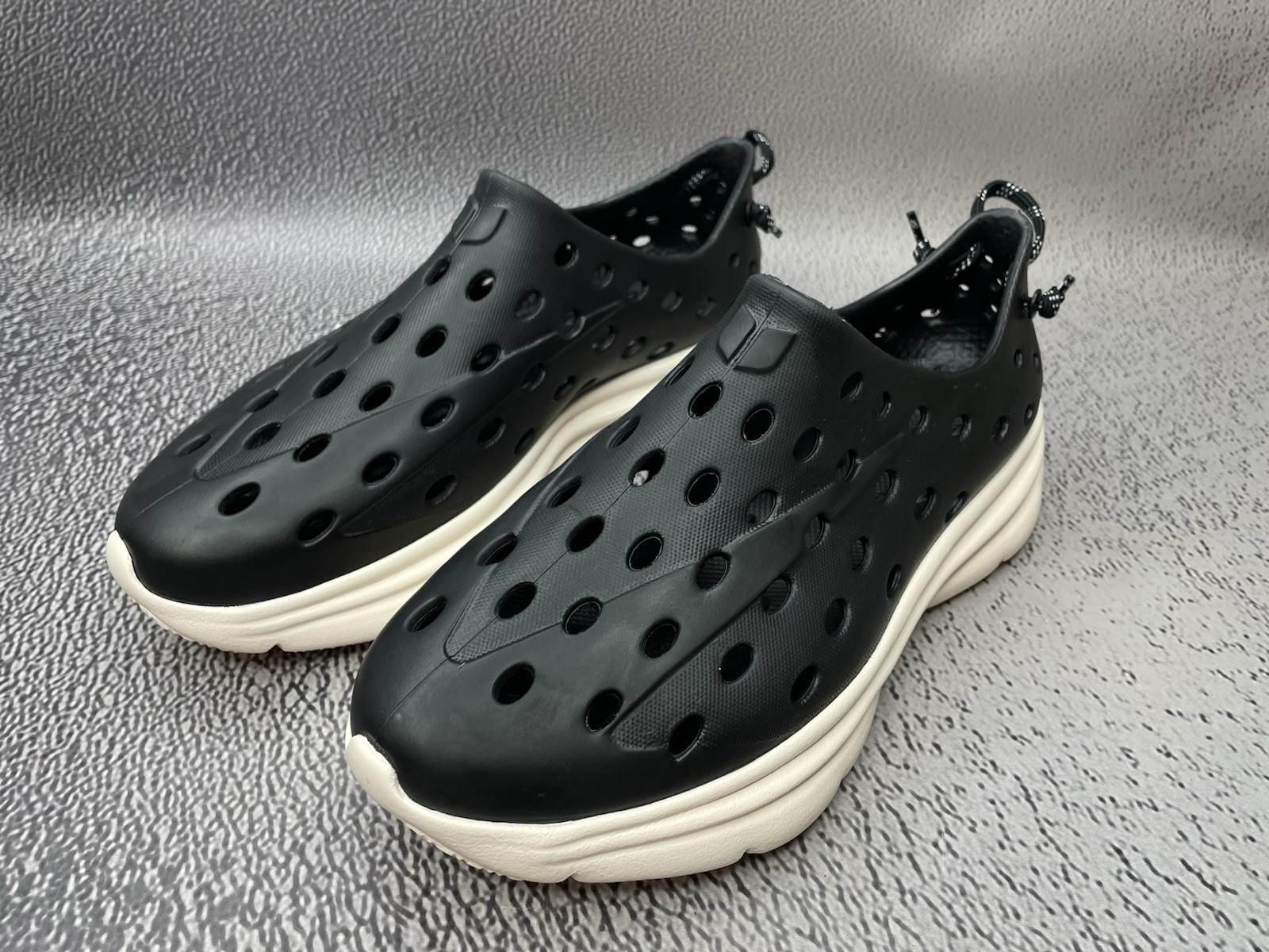 Kane Revive Men’s Women’s Shoes Black Cream Vented Rubber Size US M 6 W 8