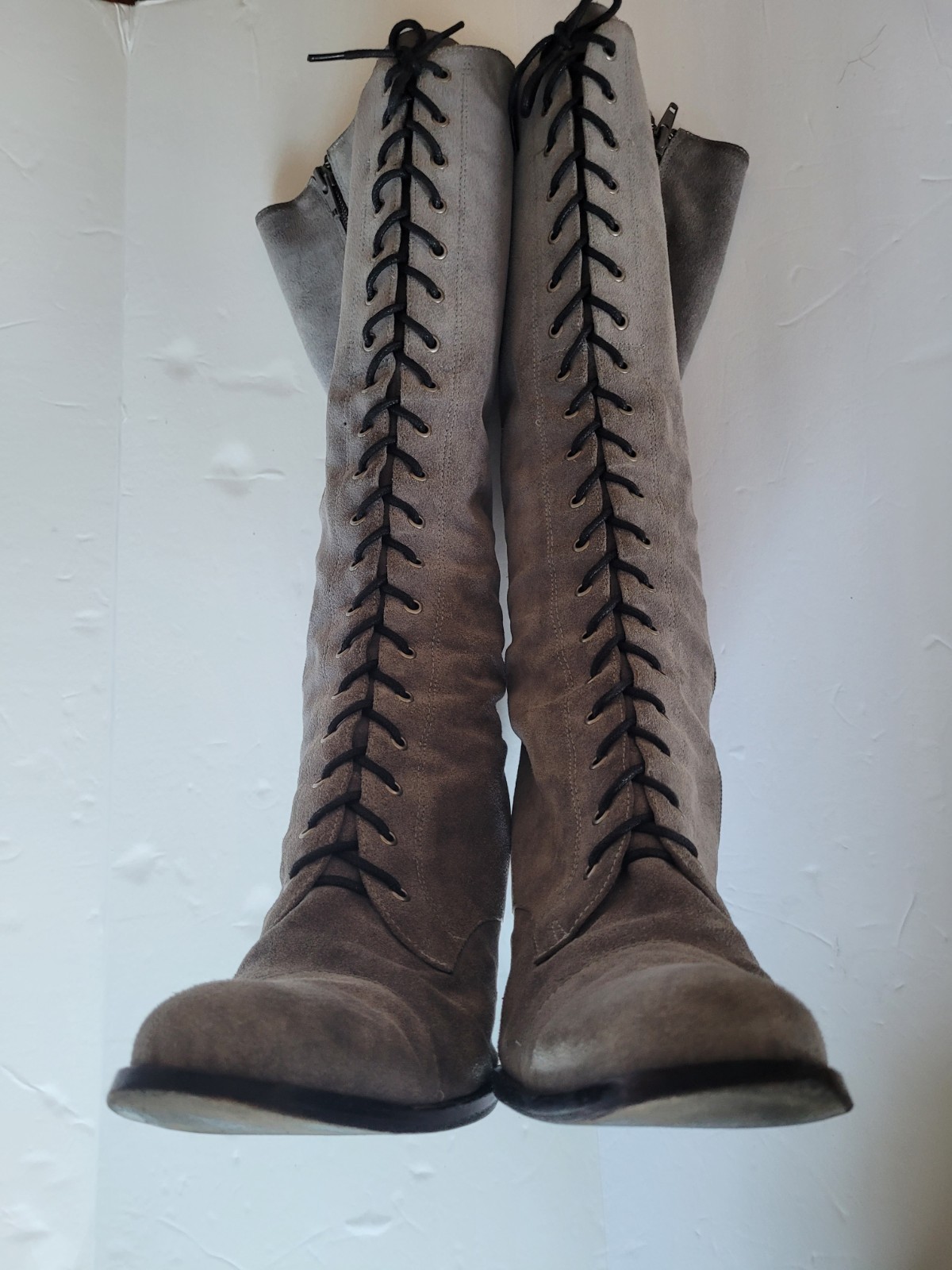 jessica bennett Suede Gray Boots Size 9