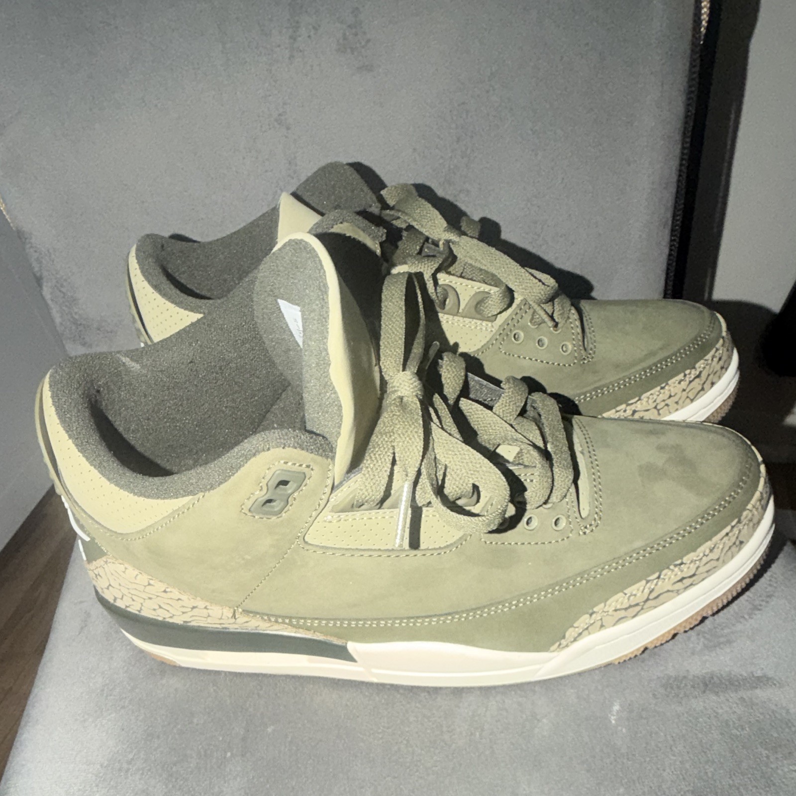 Nike Air Jordan 3 Men’s Green Mid Top Lace Up Sneakers Rubber Outsole