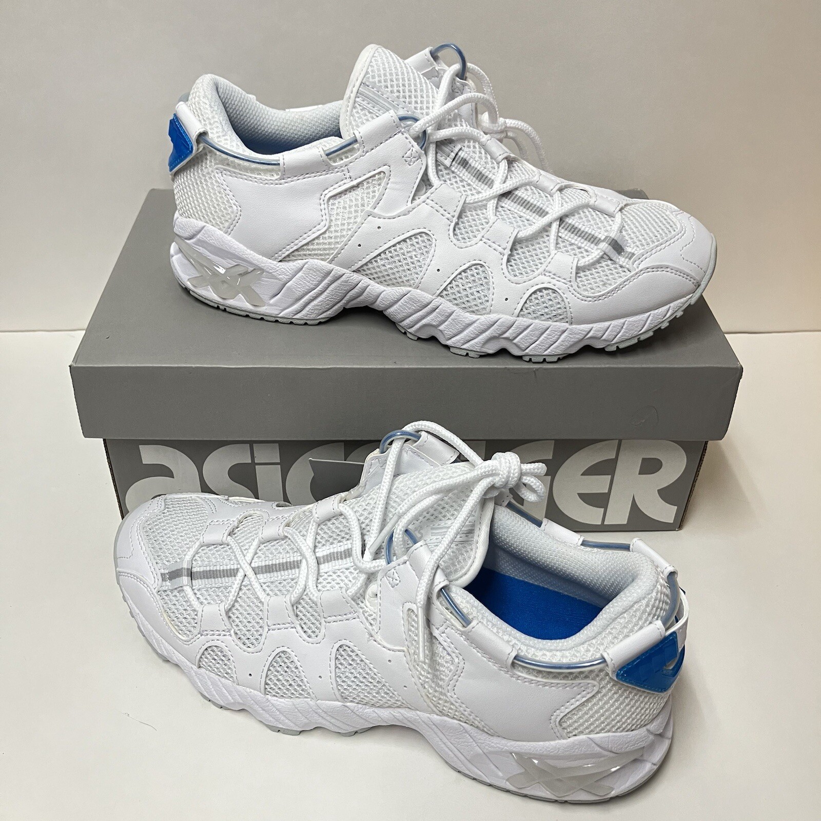 ASICS Tiger Gel-Mai Mens Shoes H813N White Sz 7.5 Comfort Sneakers Blue Accents