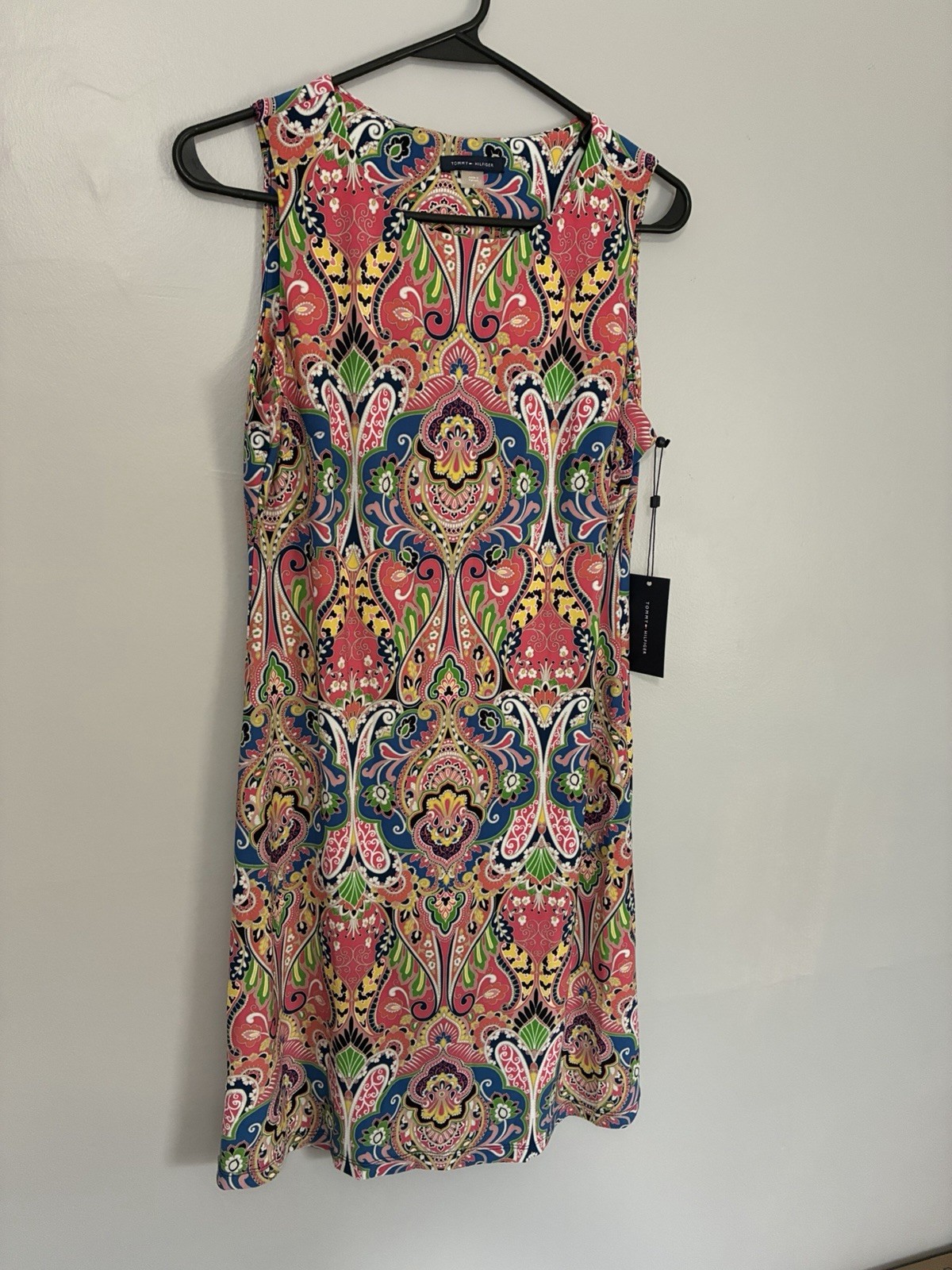 Tommy Hilfiger Women’s 4 Multicolor Paisley Shift V-Neck Sleeveless Knit Dress