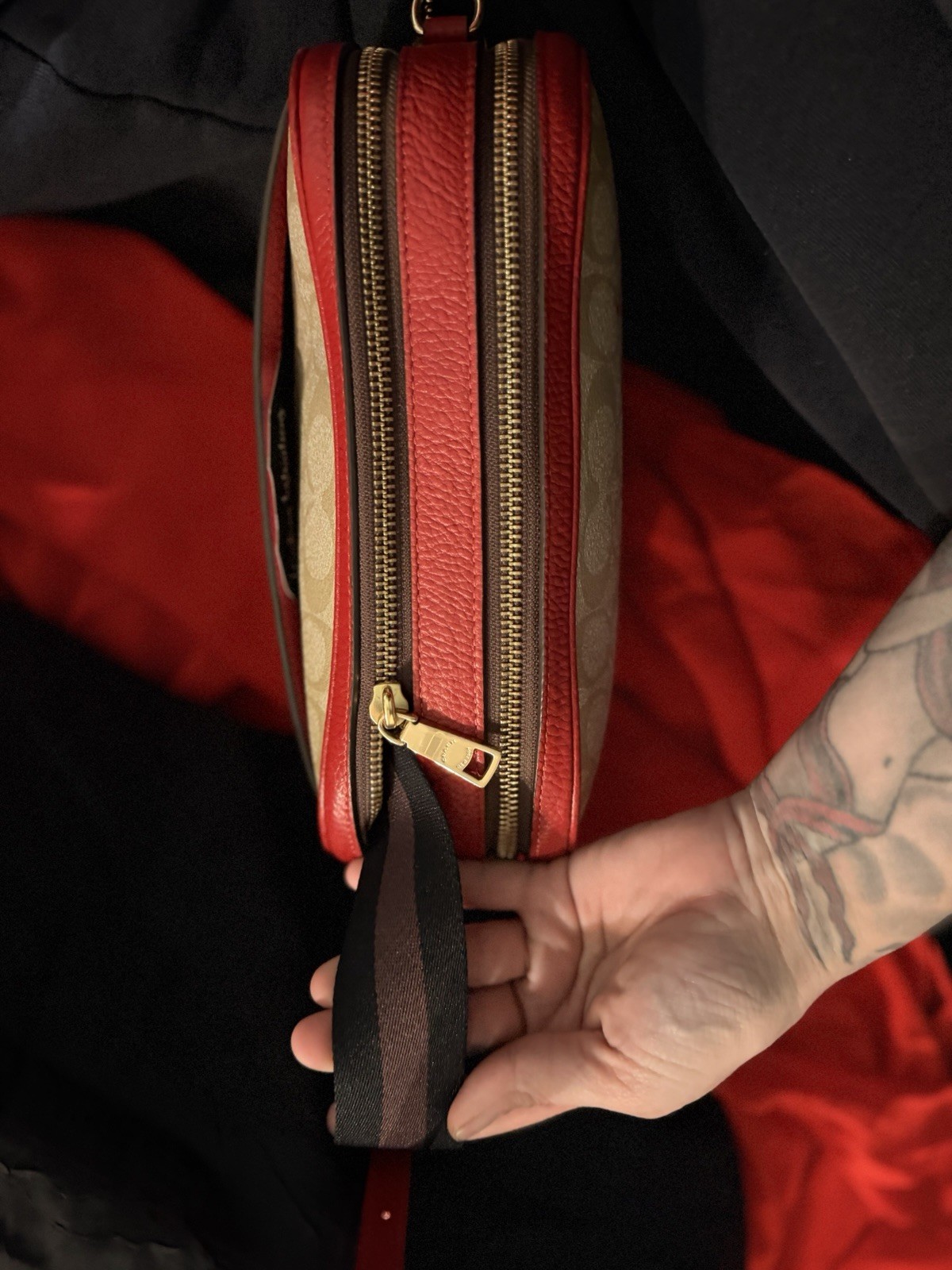Coach Signature Disney Cinderella Small Crossbody Zip Bag Beige Red Gold Strap
