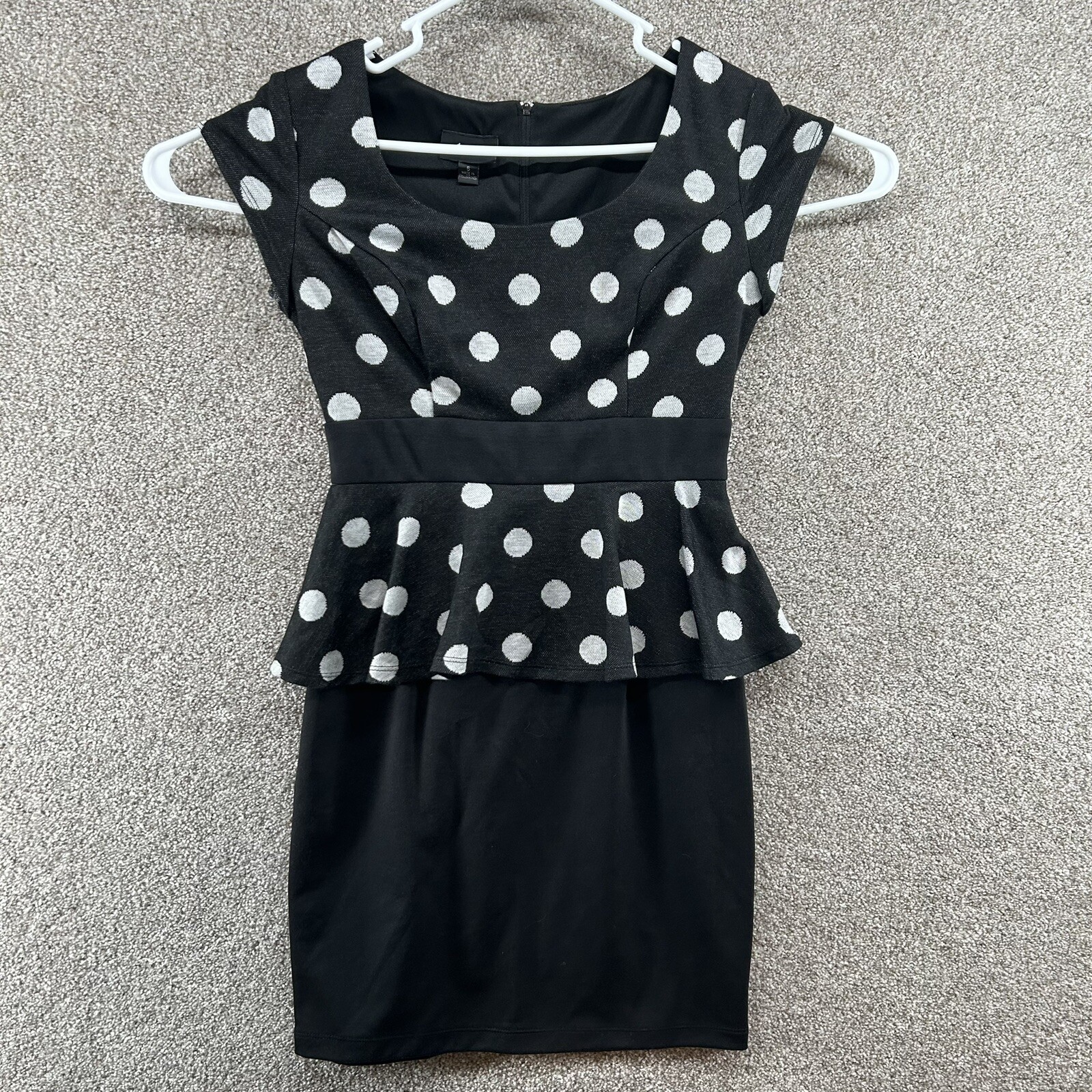 B Wear Juniors Size 5 Polka Dot Juniors Peplum Stretch Cap Sleeve Retro Dress