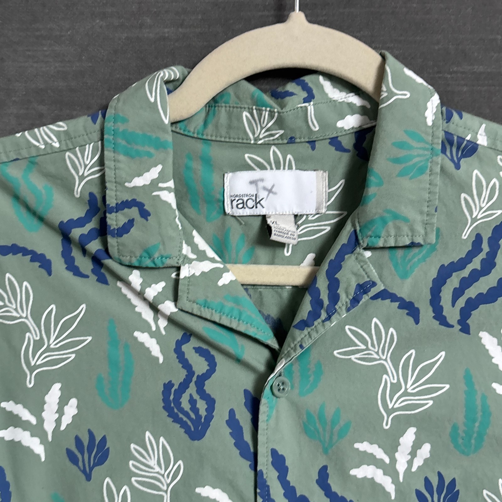 Nordstrom Rack Top XL Green Blue Floral Button Camp Hawaiian Matisse Inspired