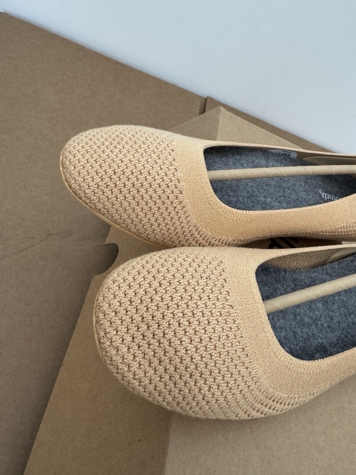 NEW ALLBIRDS TREE BREEZER LUX BEIGE BALLET FLATS SHOES SLIP ON WOMENS SIZE 9
