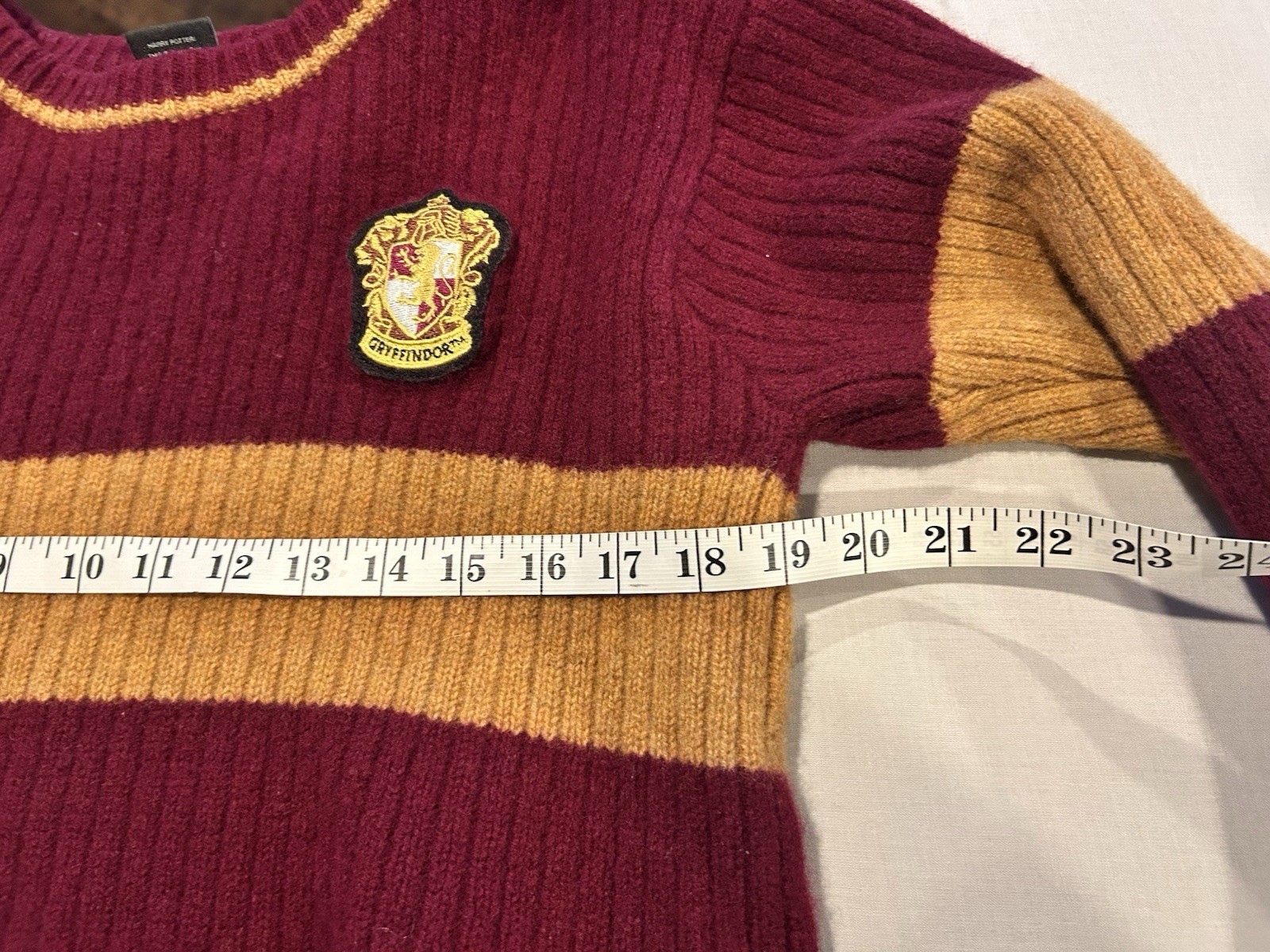 Wizarding World Harry Potter Gryffindor 100% oLambswool Pullover Sweater XL