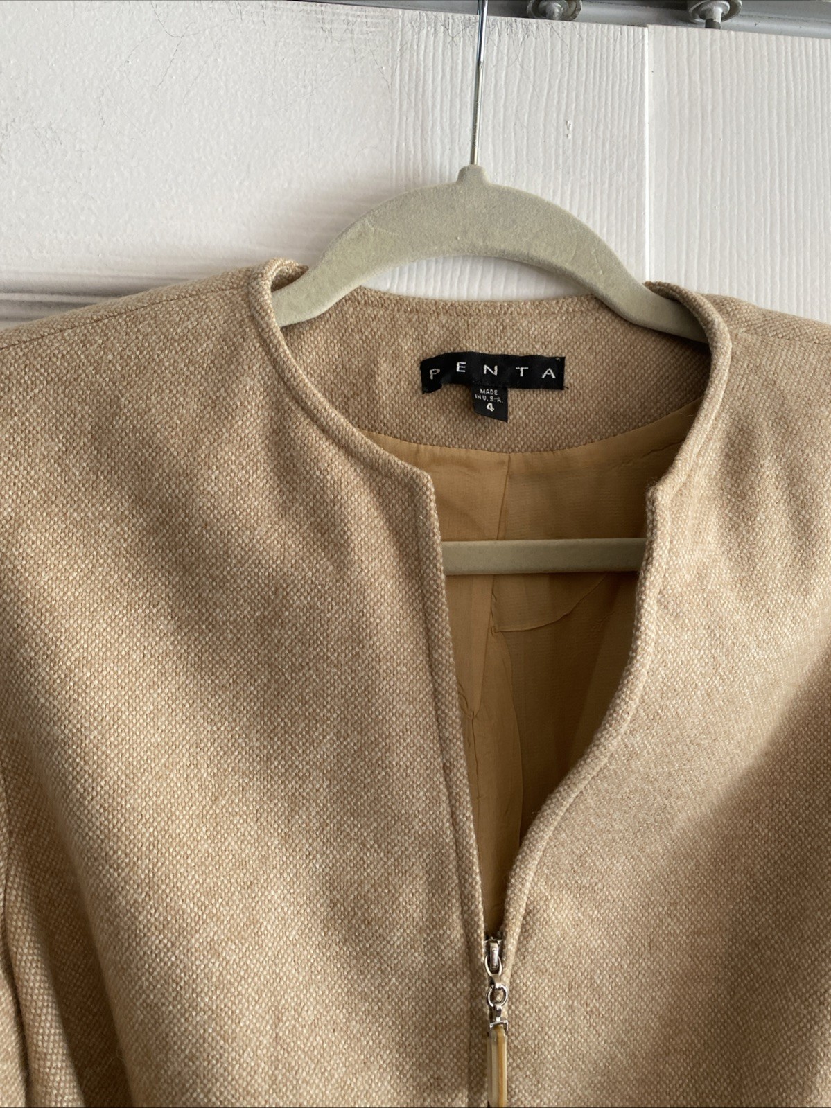 Penta Womens 4 Tan Wool Belted Jacket Collarless Open V Zip Quiet Luxury Minimal