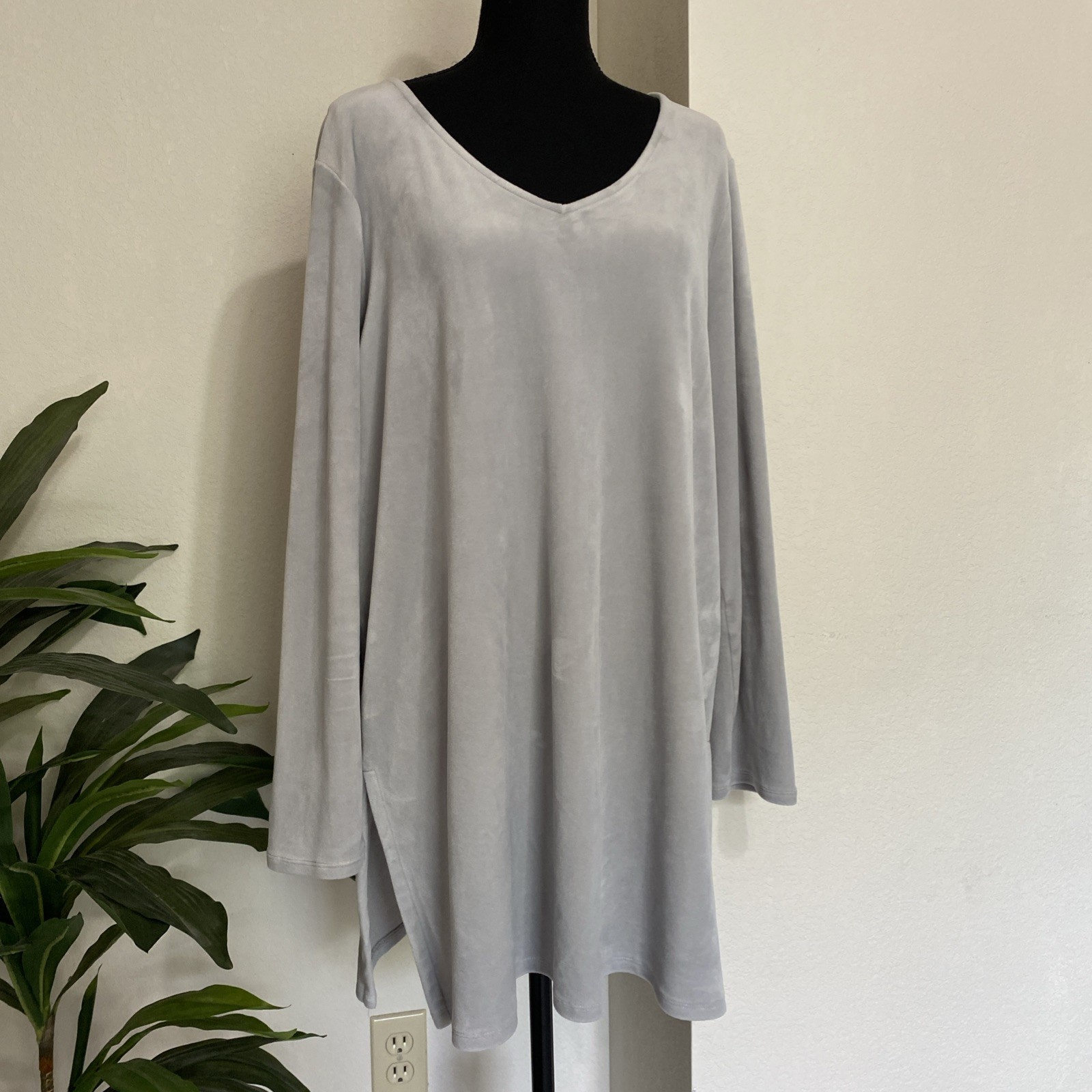 Pure J Jill Womens XL Velour Tunic Top Long Sleeve Velvet Silver Gray Vneck Cozy