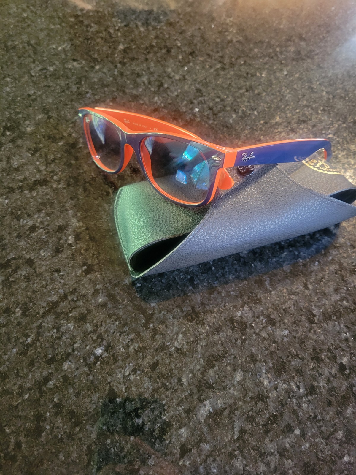Ray-Ban RB2132 New Wayfarer “NY NICKS” Lens With Gradient