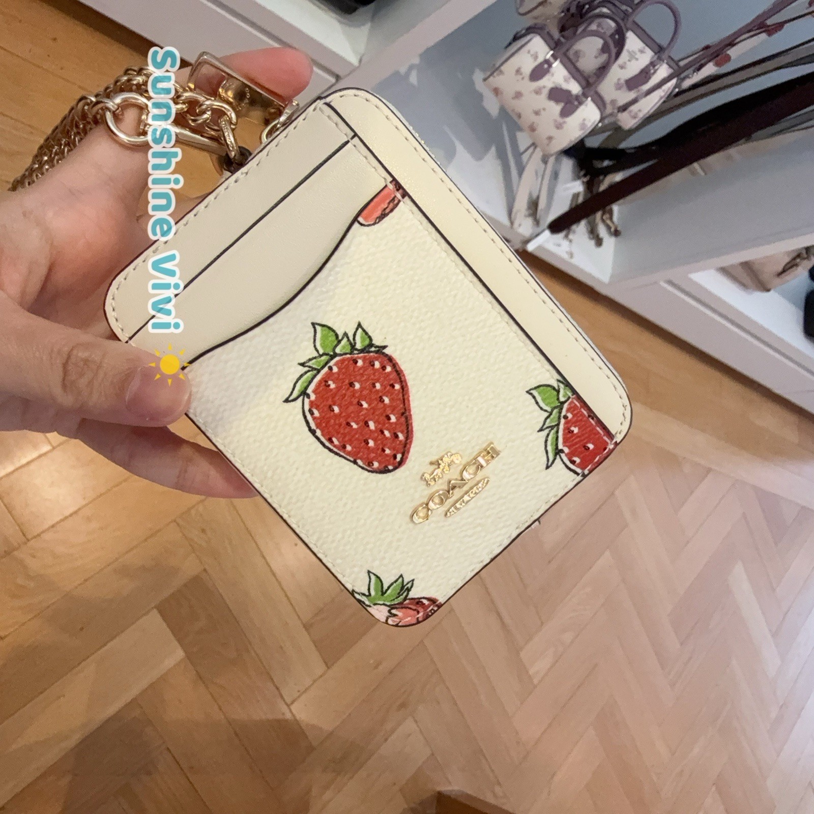 NWT Coach Zip Card Case With Strawberry Print Gold/Chalk Multi Car32
