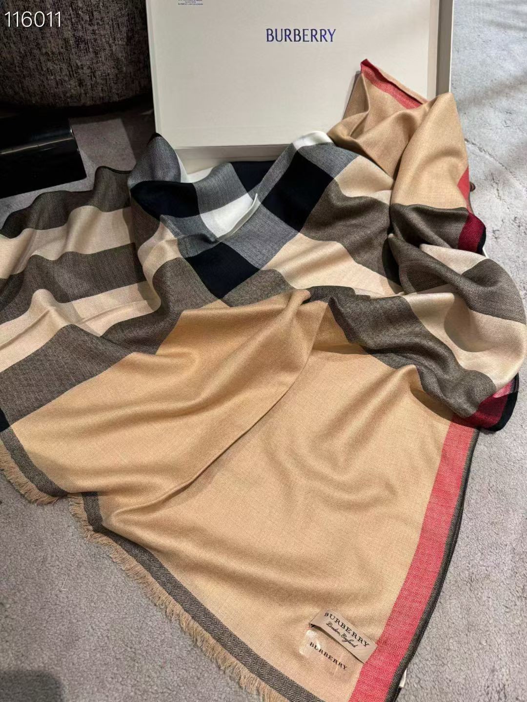 BURBERRY SCARF SHAWL AUTHENTIC 100% CASHMERE BEIGE BROWN BLACK CLASSIC LOGO