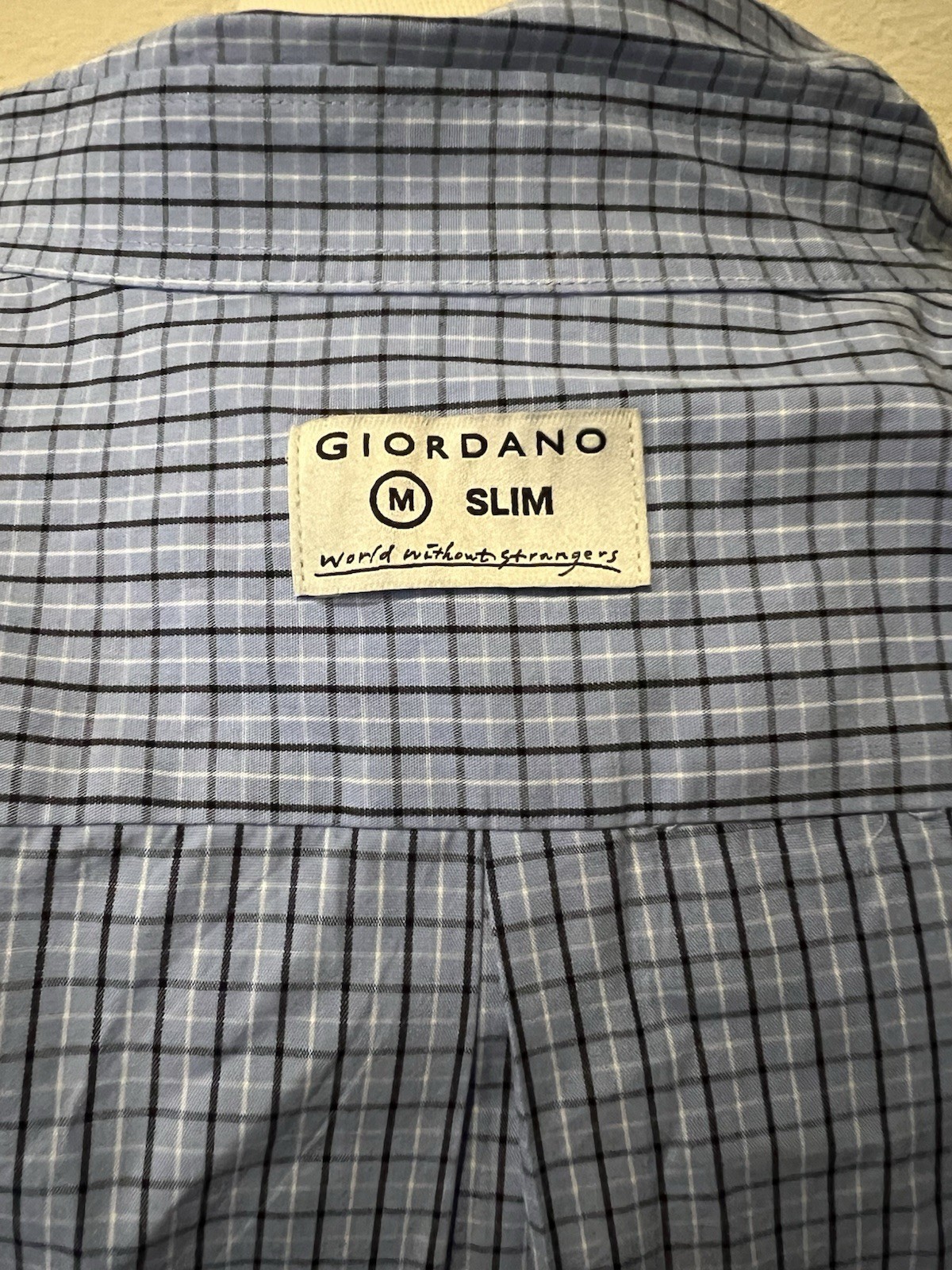 Giordano Men’s Blue Checkered Slim Fit Button Down Shirt Size Medium
