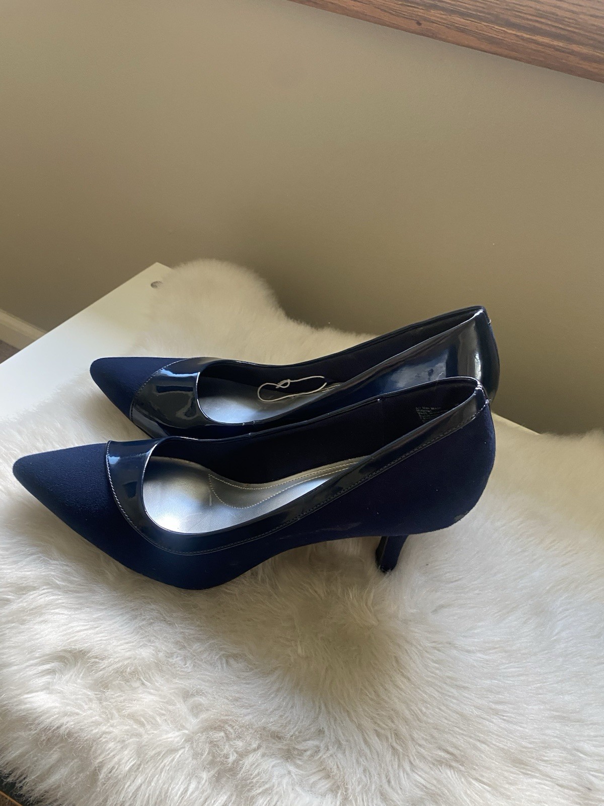 comfort plus by Predictions Heels 10 W Navy Pointed-Toe Patent & Suede Pumps