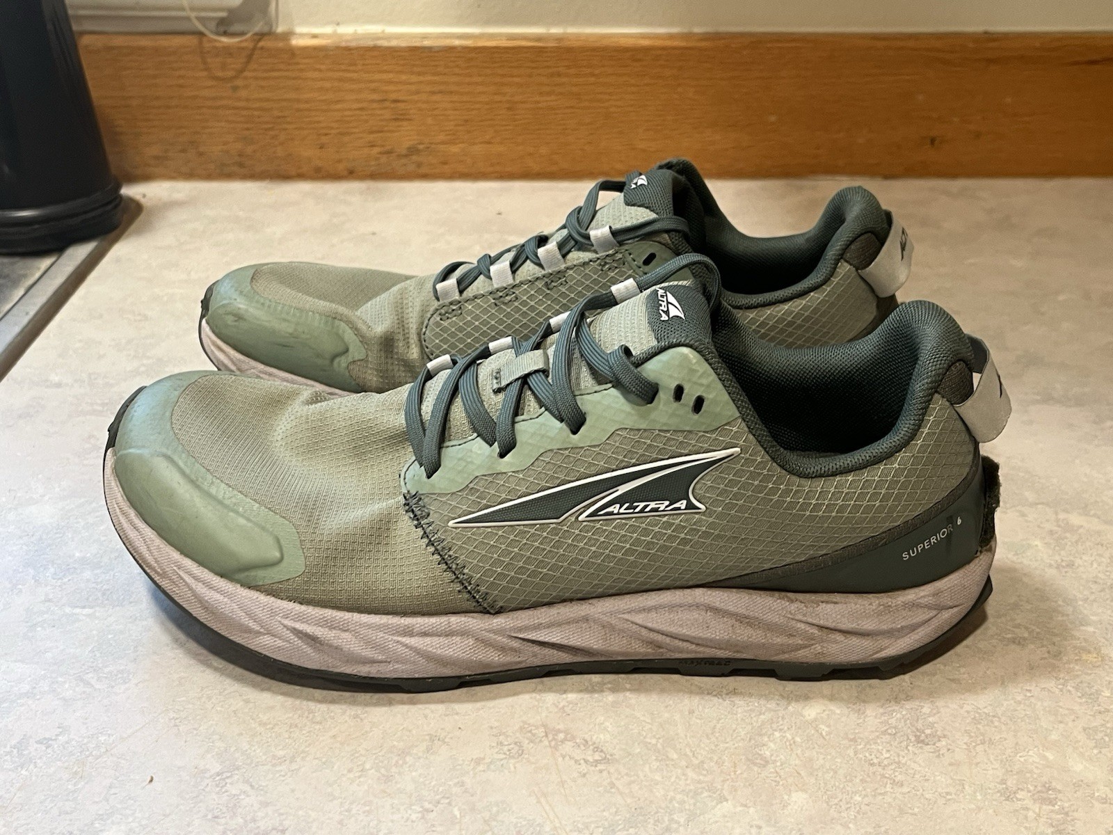 Altra AL0A82CM330 Superior 6 Running Athletic Fashion Sneaker Green Women 9.5