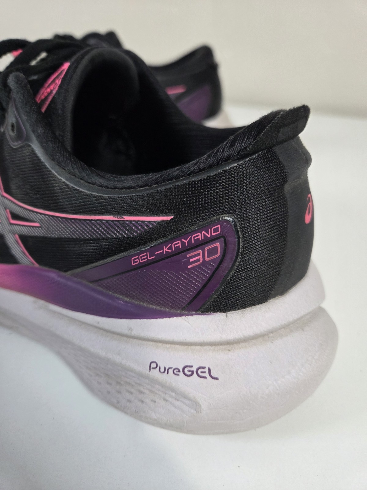 Women’s Asics Gel-Kayano 30 Black/Lilac Hint Running Shoes Sneakers – Size 9.5