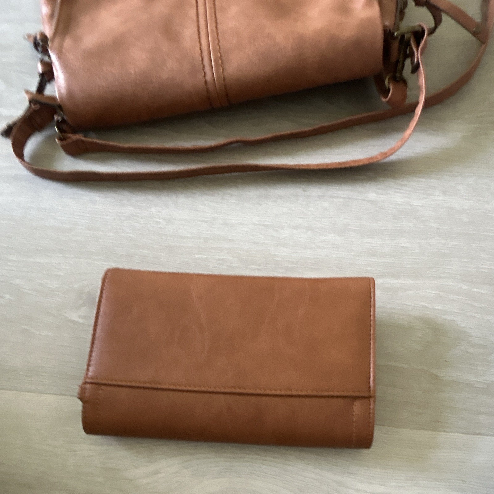 Brown Medium Crescent Crossbody Bag Adjustable Detachable Strap Zip/Magnetic