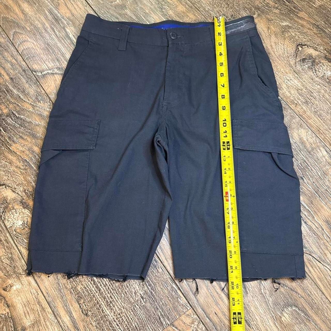 Cintas Men’s Grey Cargo Shorts Size 30