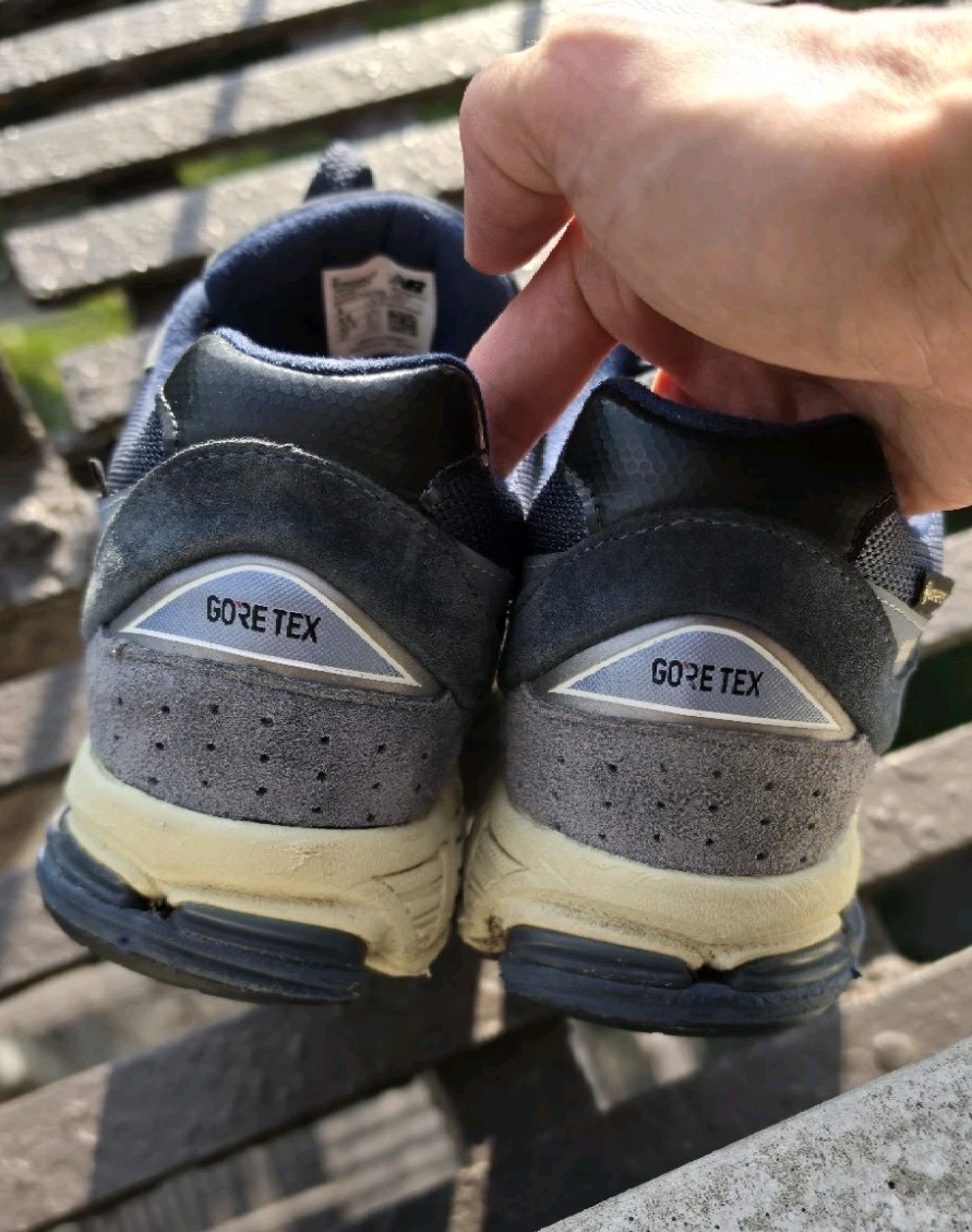 New Balance 2002R GORE-TEX Vintage Indigo Sz 9 Pre Owned Outdoor Streetwear Hike