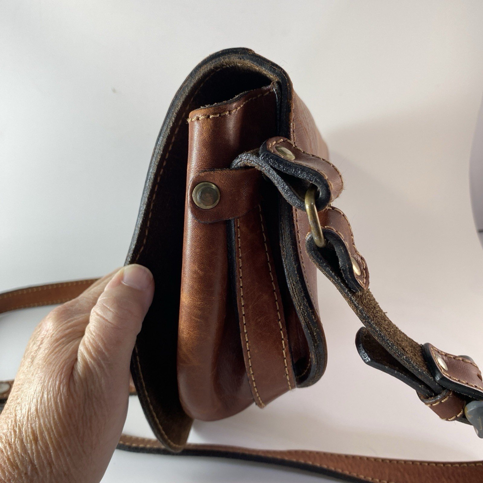 Talabarteria Mattaldi Leather Shoulder Bag 11 In Wide Approx 7 In Depth