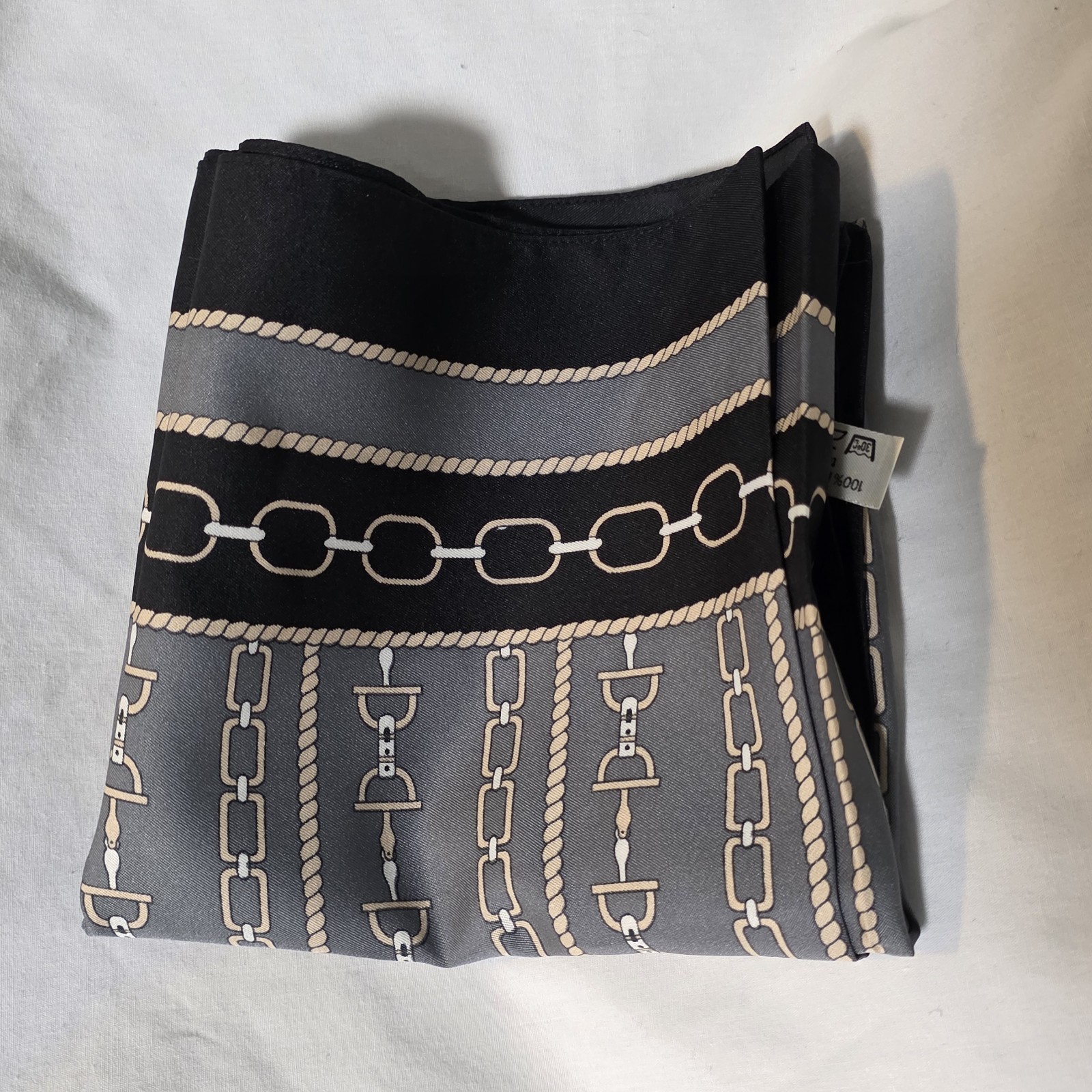 Winkles Scarf 27″×27″ Links In A Chain