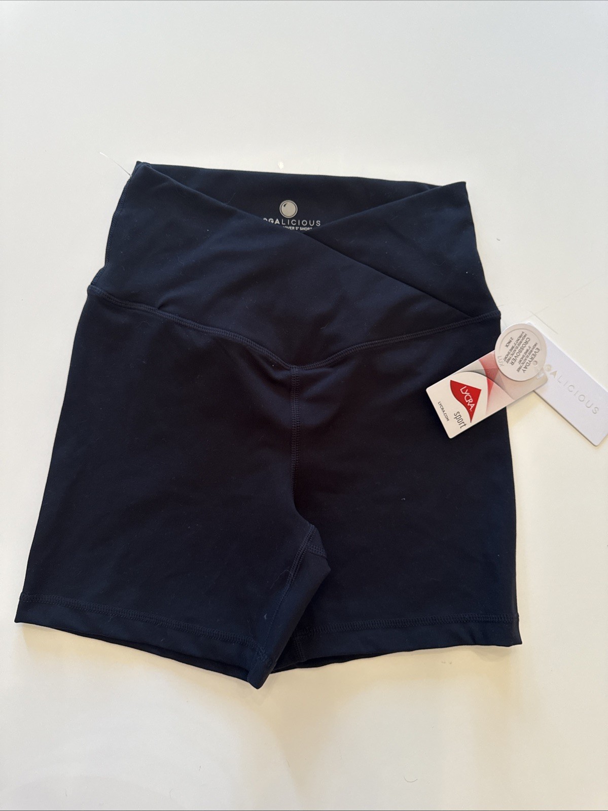 Yogalicious Lux Everyday 5 Inch Short NWT – Size Small
