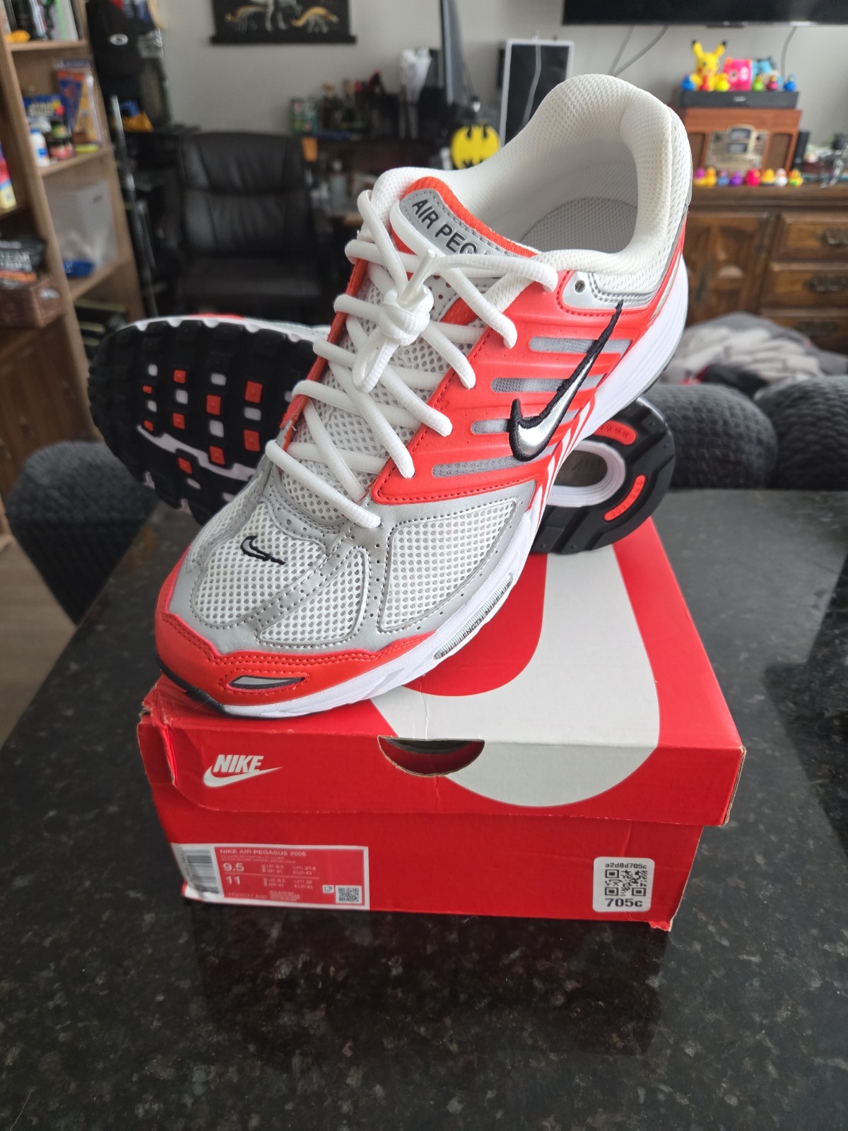 Size 9.5 – Nike Air Pegasus 2K5 Picante Red