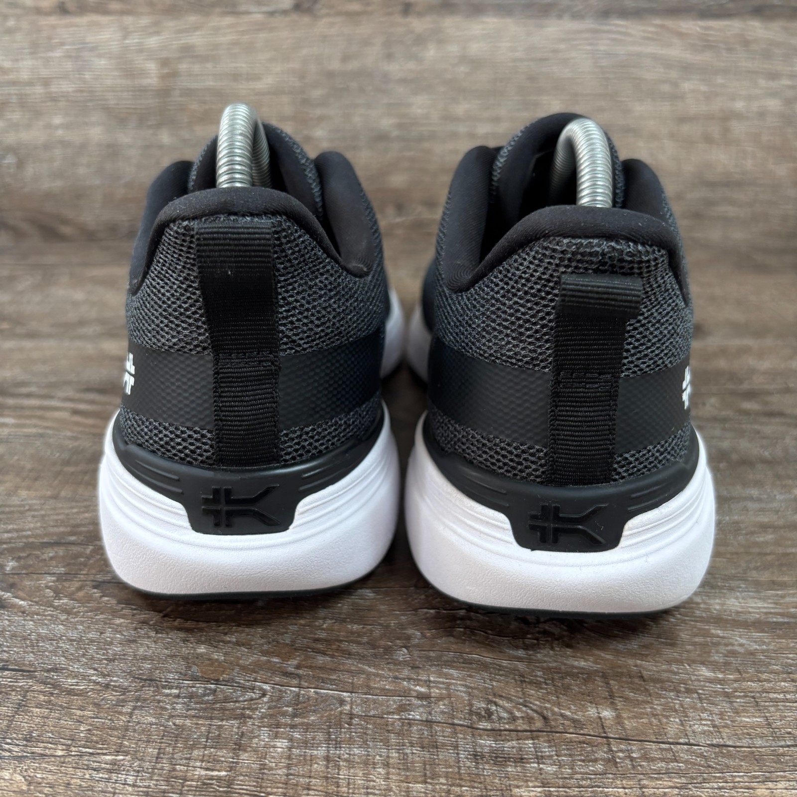 Kuru Flex Via Shoes Men’s 8.5 M Jet Black Bright White Slip-On Walking Running