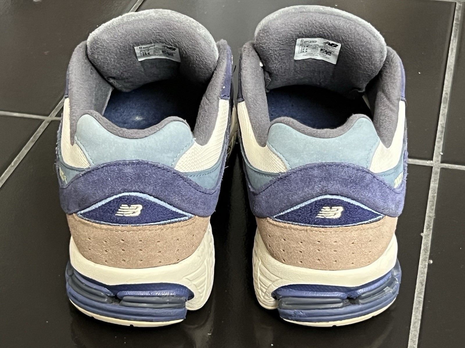 New Balance 2002R Night Tide Blue Team Cream (M2002RG) Suede Shoes Men’s 11.5