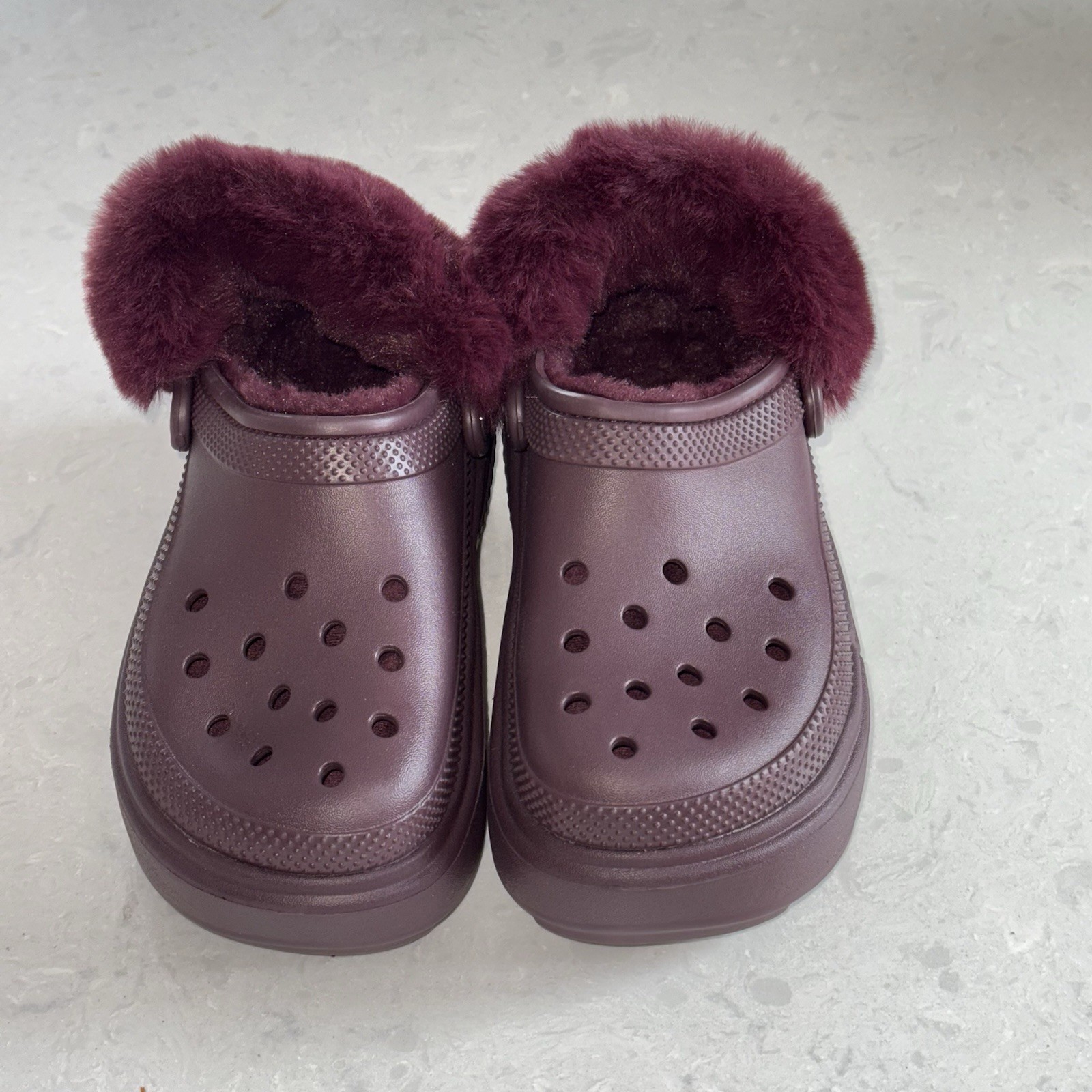 Womens Crocs Lined Stomp Dark Cherry Red Faux Fur Platform Clogs Shoes Size 9 M