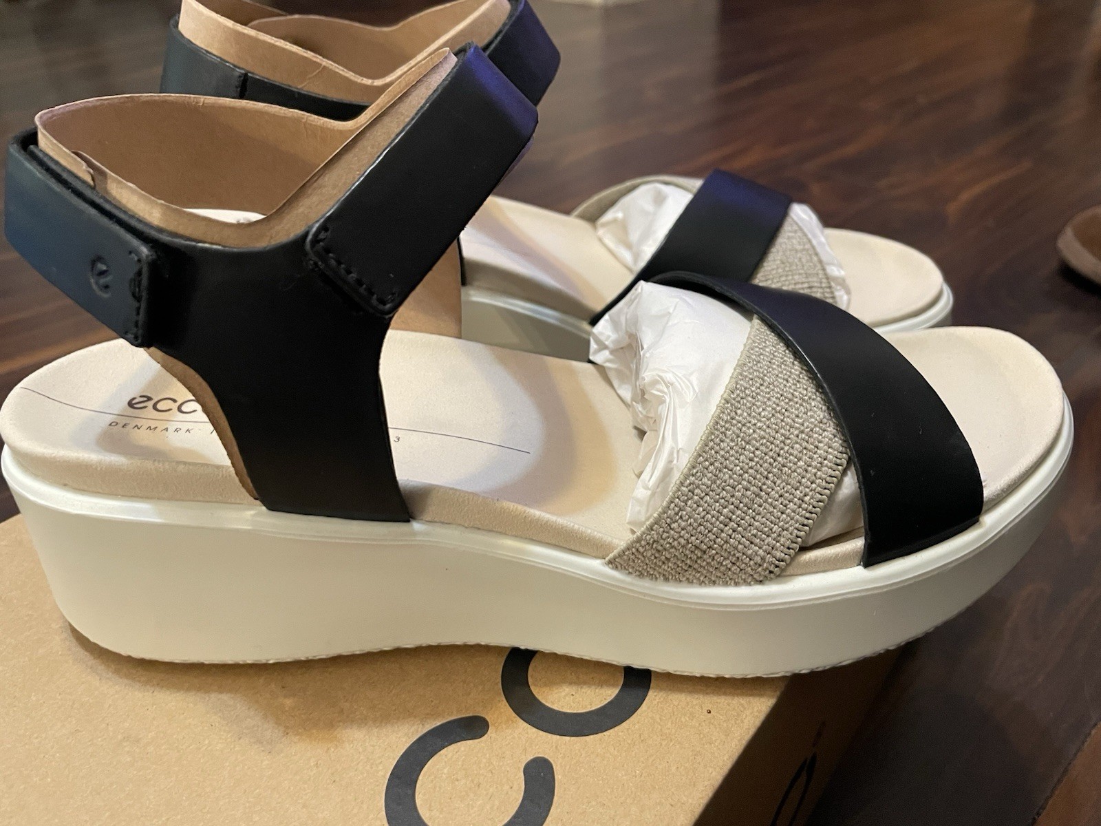 ECCO Flowt Women’s Wedge Sandals Black Leather Hook & Loop Solid Size 10