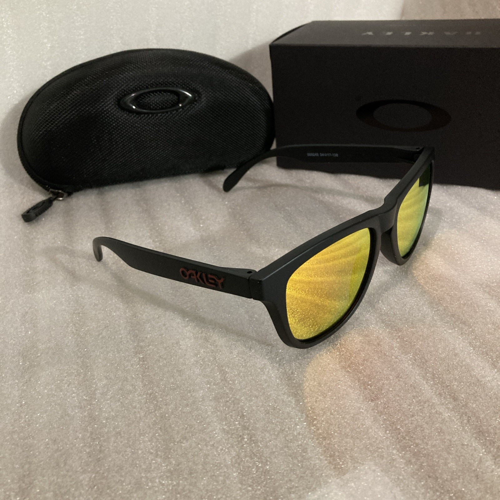 Oakley Frogskins Polarized Sunglasses Prizm Ruby Lens Matte Black Frame New