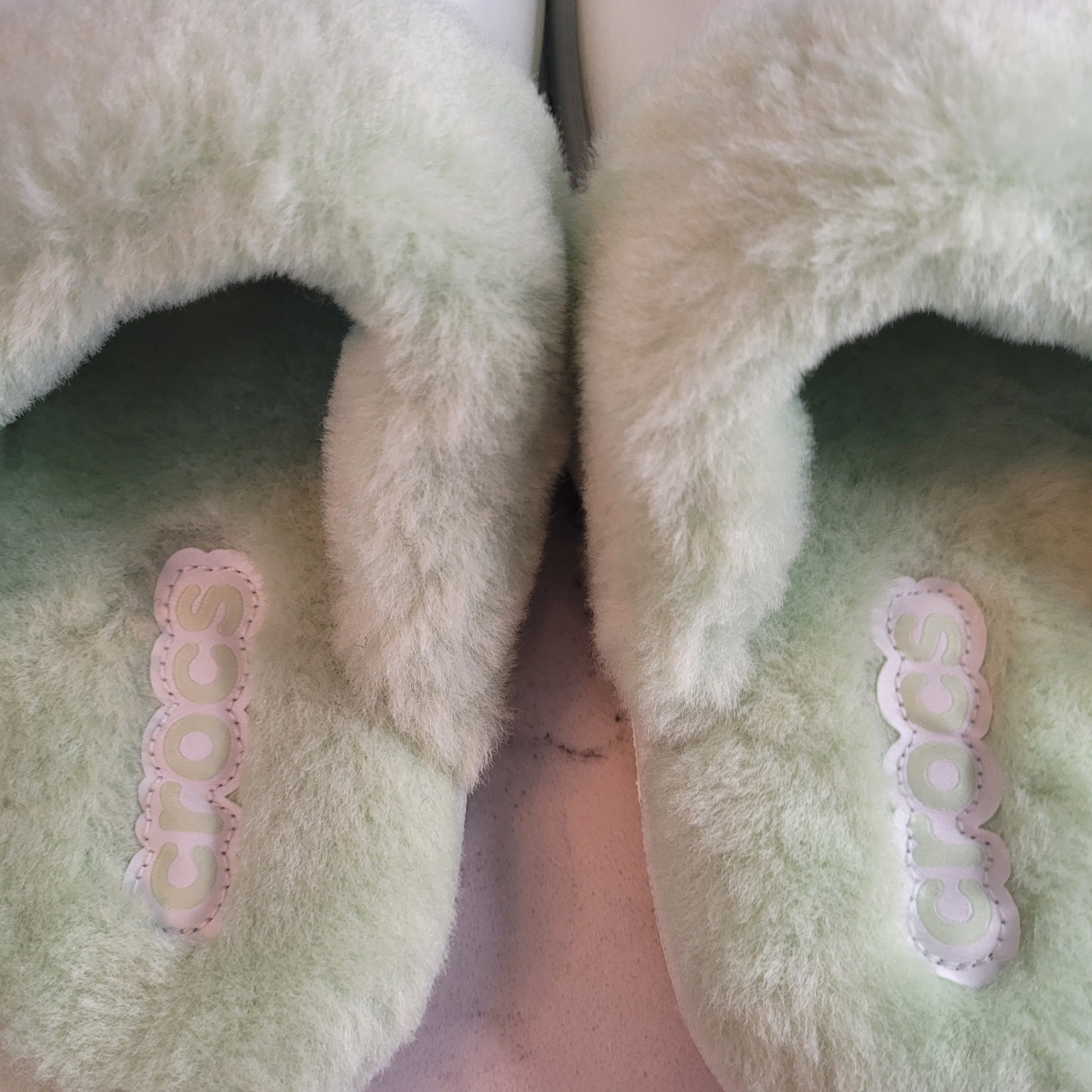 Crocs Classic Fuzz Scuff Slippers US M6/W8 EUR 38-39 Light Green