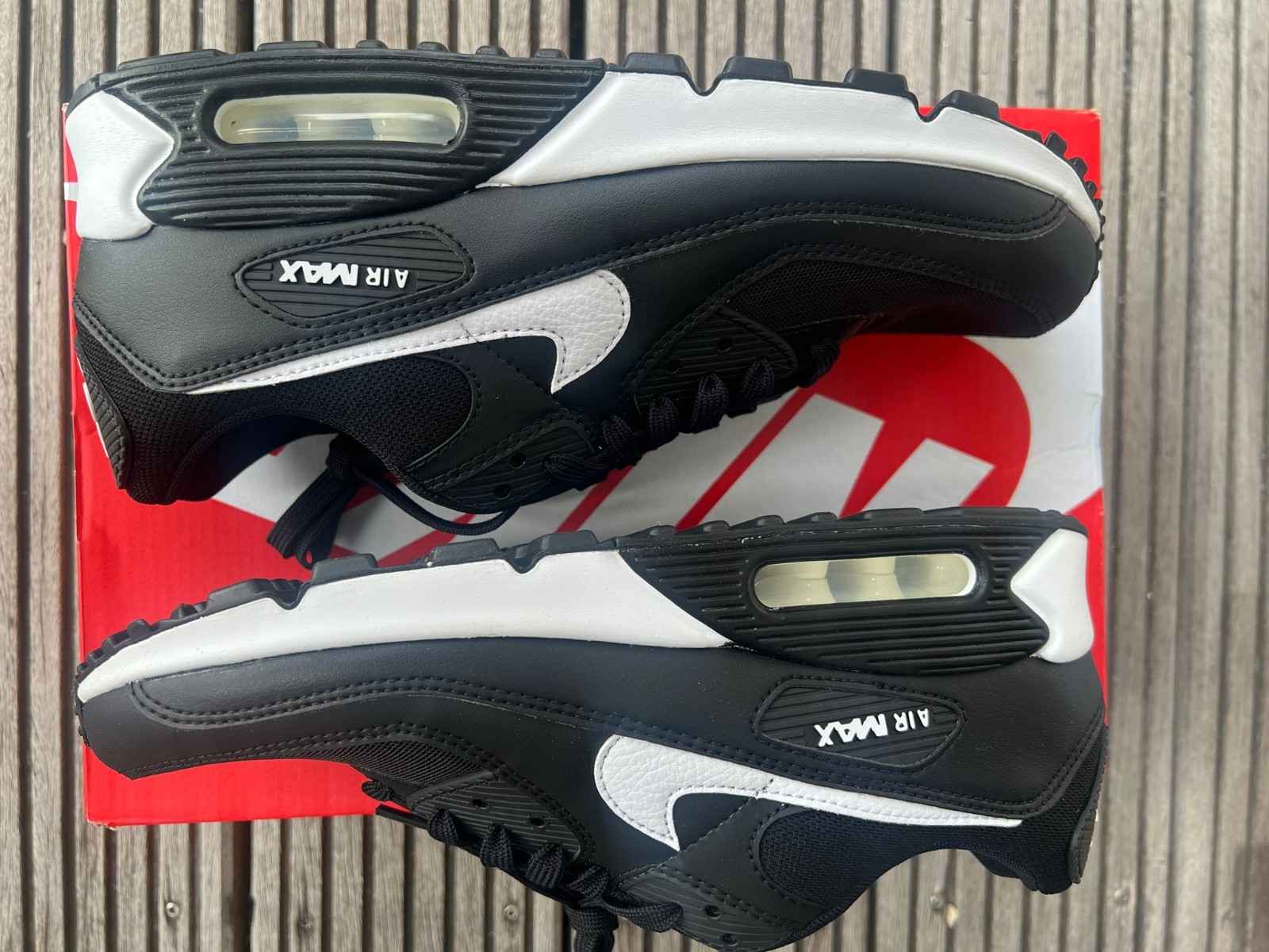 Nike Air Max 90 Black White Black White EU 43 Unisex Trainers Casual Shoes New