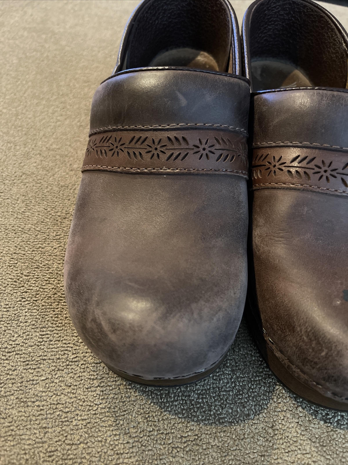 Women’s Size 38 (6.5-7) M Dansko Brown Leather Professional Clog (TD)