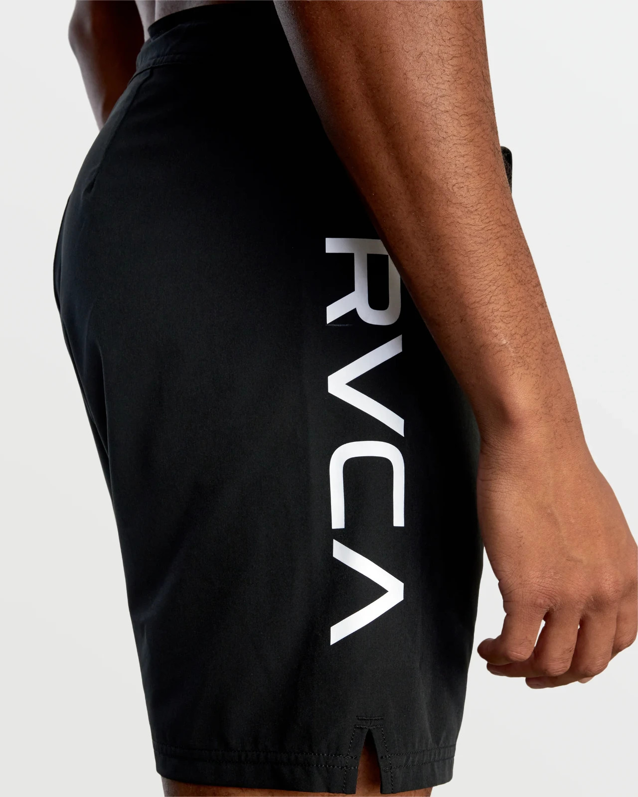 RVCA Men’s Fight Scrapper 17″ Shorts – Black/White – New w/Tags – MSRP $70