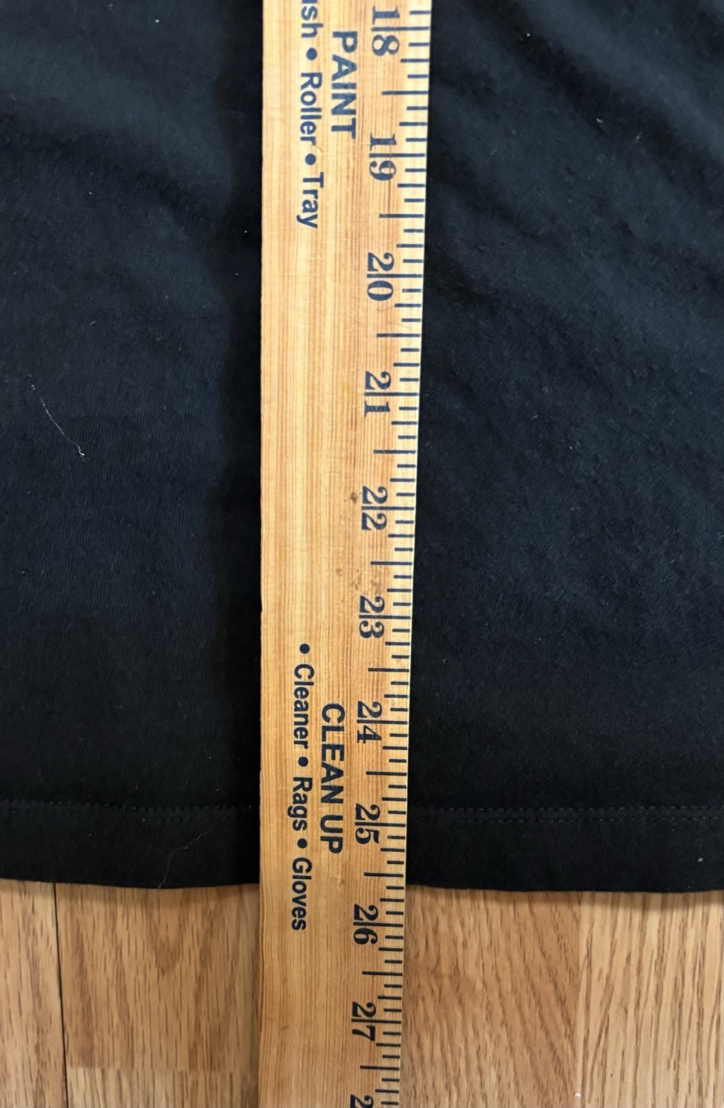 North Face Never Stop Exploring Black LOGO Circle Size Medium FLAW see Notes!