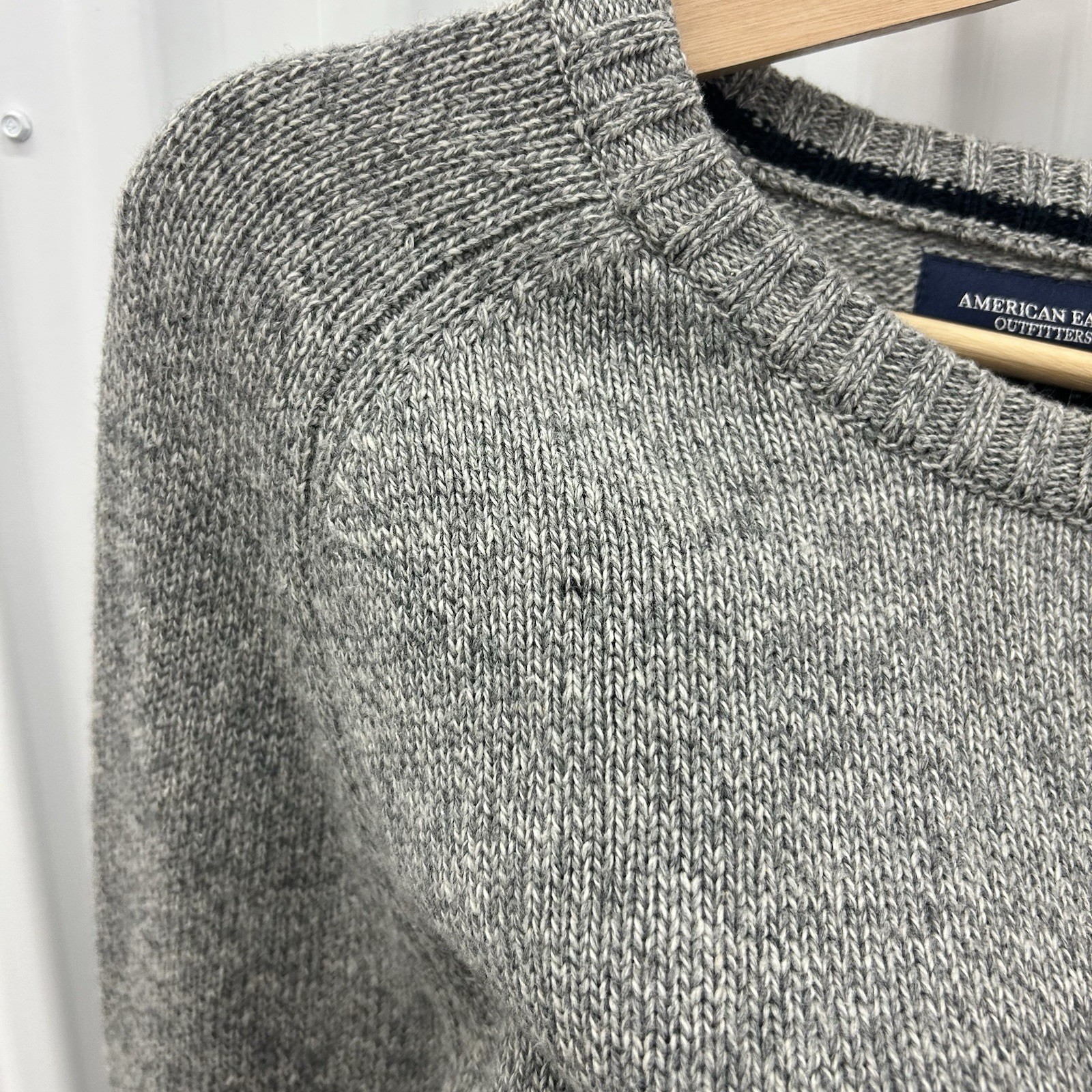 F/W 2013 American Eagle Casual Knit Grey Sweater with Elbow Patches Size L