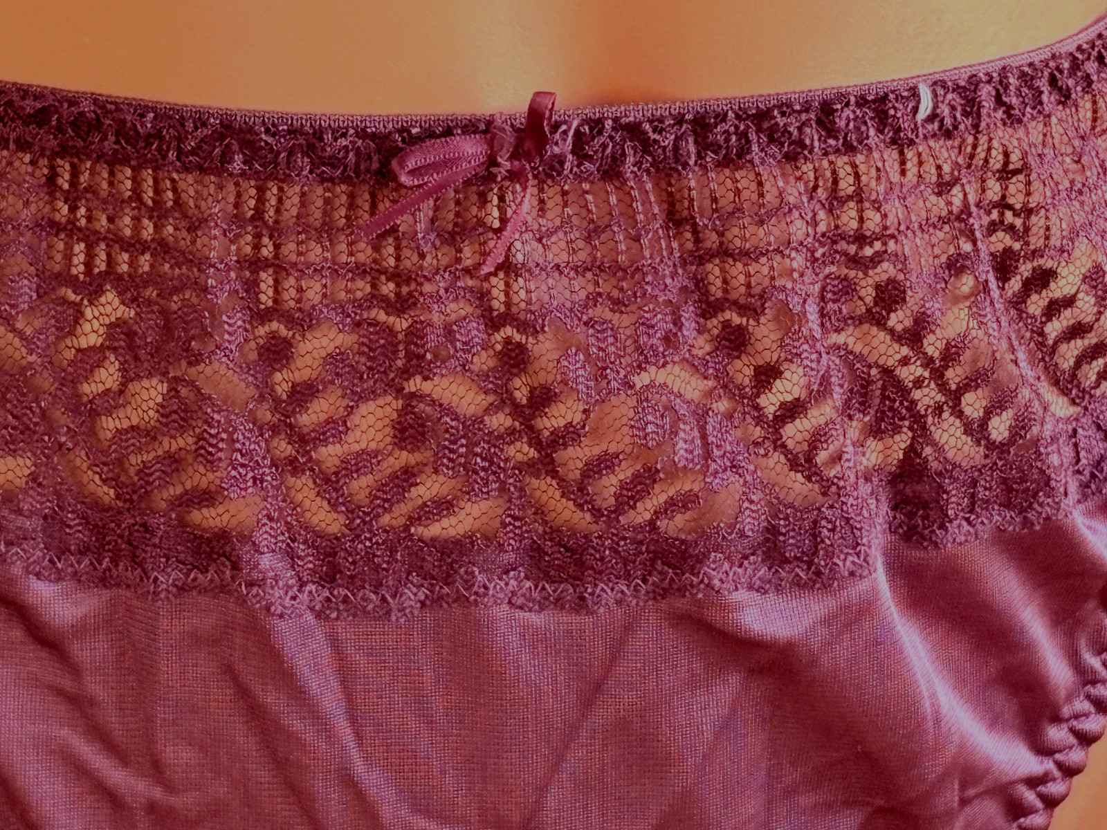 Maidenform Small Mauve Hi Cut Second Skin Satin & Lace Panties #99321 VINTAGE