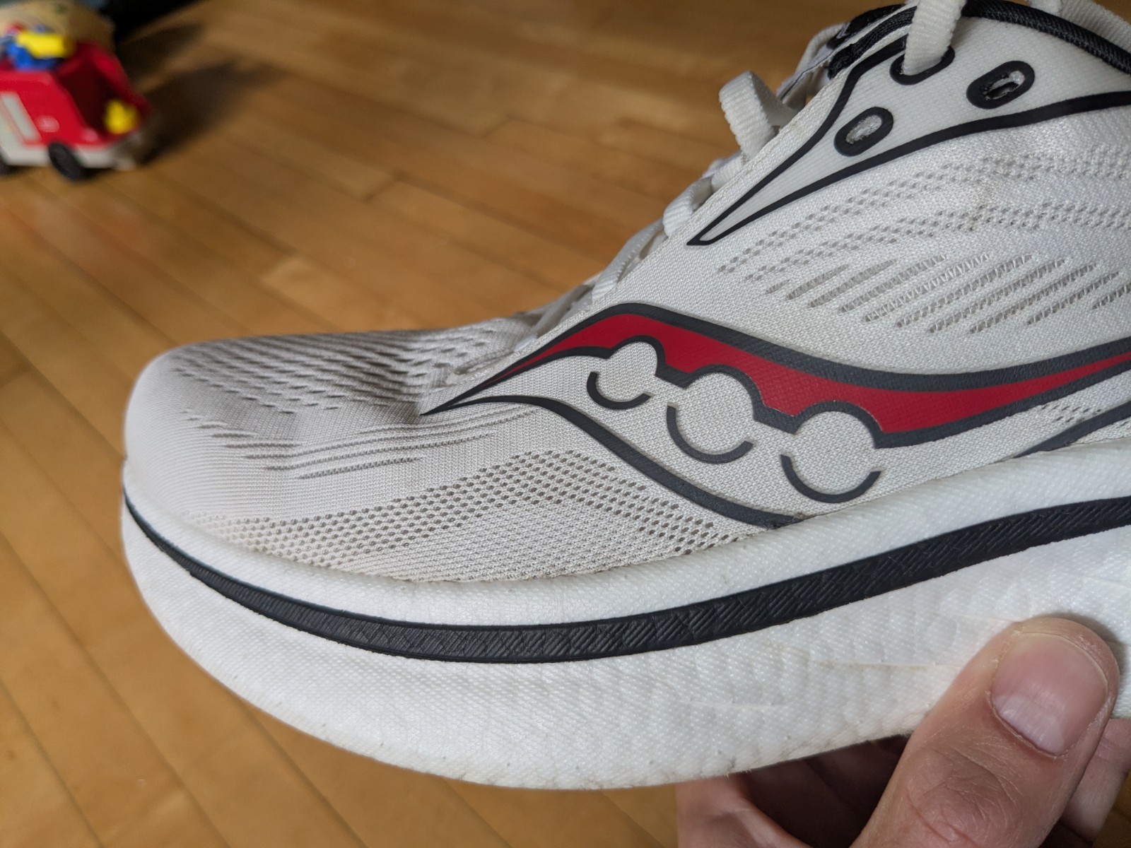 Saucony Ride 18 – Men’s Size 10 – Regular Width – Great Used Condition