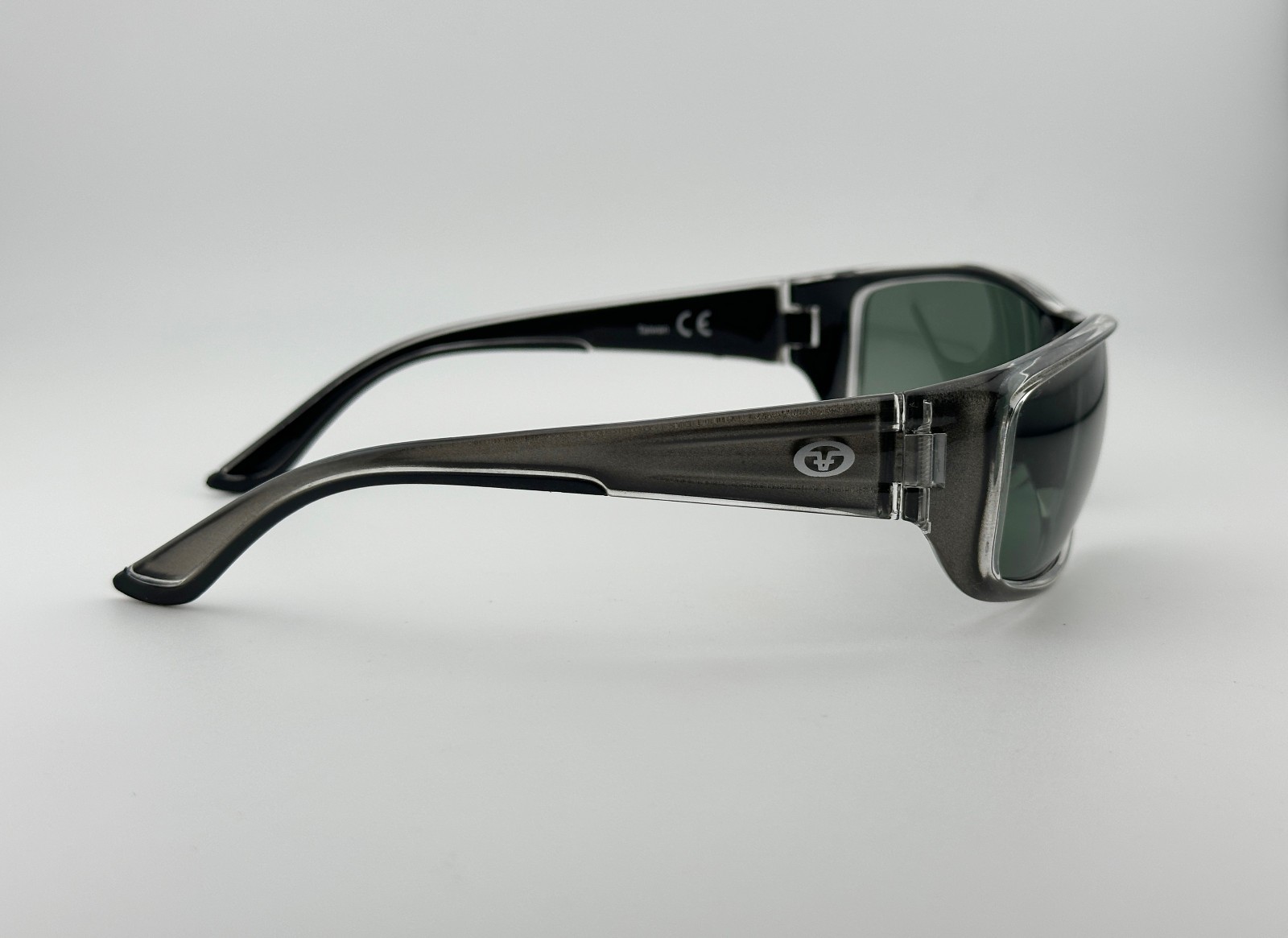 Flying Fisherman 7719GS Buchanan Crystal Gunmetal Smoke Polarized Sunglasses