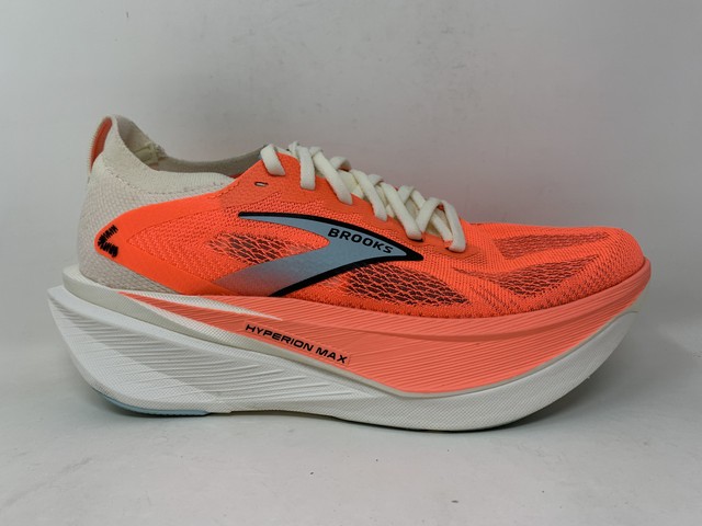 Women’s Brooks Hyperion Max 3, Coconut/Fiery Coral/Atomizer, 8 B Medium US