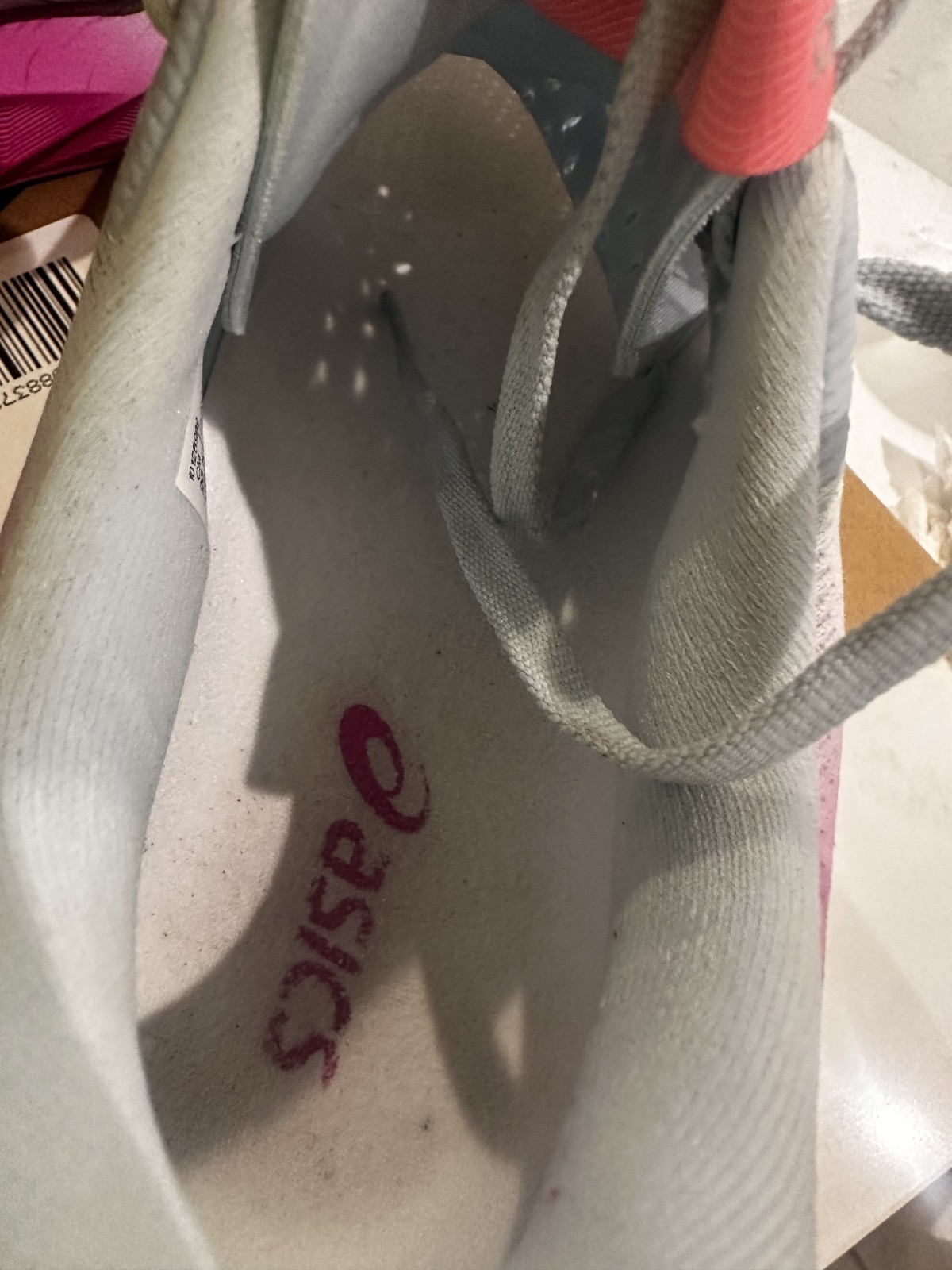 asics novablast 5 womens 10 Sky/Digital Sakura In great condition, worn twice.