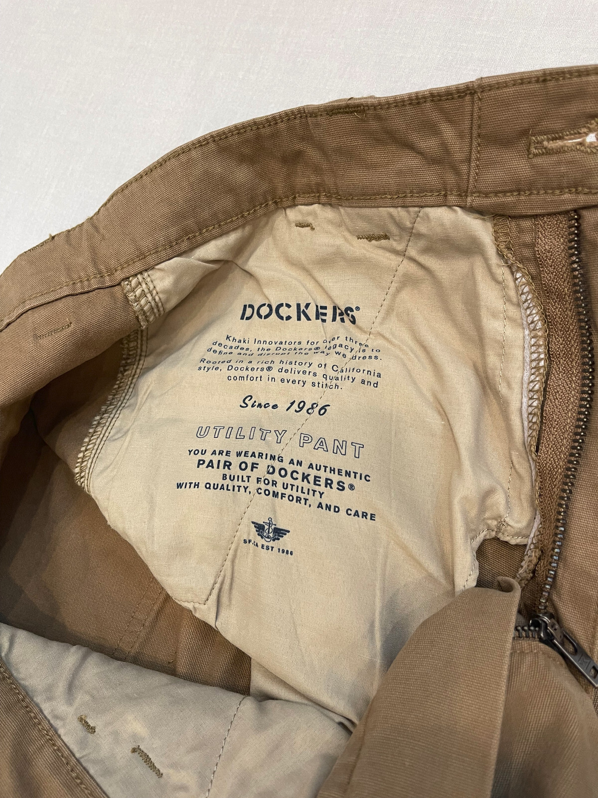 Dockers Mens Utility Pants Straight Fit Stretch Sizes: 33, 34, 36, 38 Brown