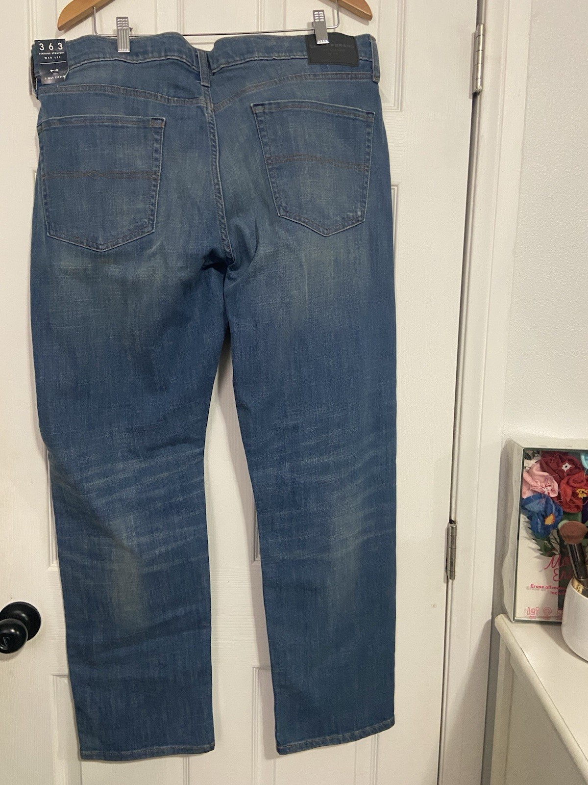 Lucky Brand 363 Vintage Straight Jeans Men’s 40×32 Blue Stretch Denim Distressed