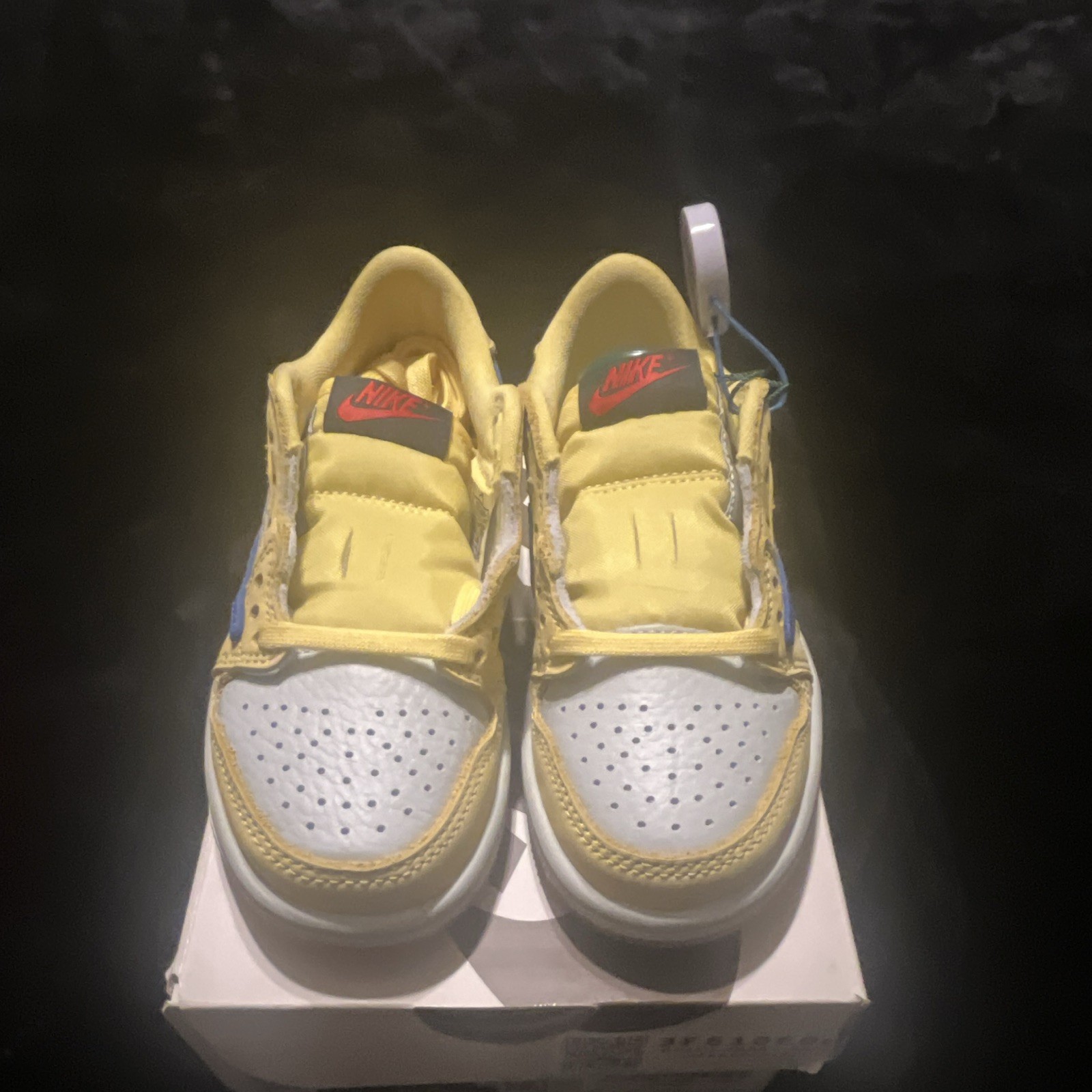 Travis Scott Jordan 1 Low/ Canary Yellow/White/Blue US 10.5C